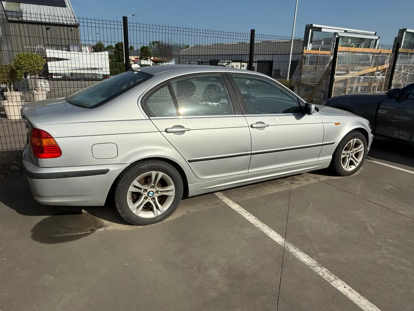 BMW 323 323i Срібний - 2