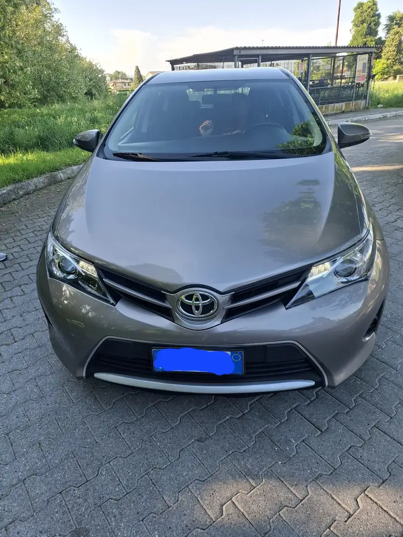 Toyota Auris 1.4 D-4D lounge Bronze - 2