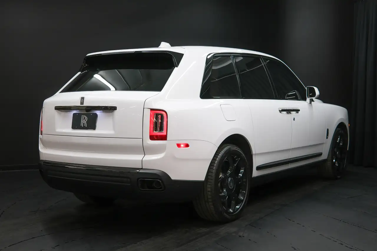 Rolls-Royce Cullinan снимка Rolls-Royce Cullinan