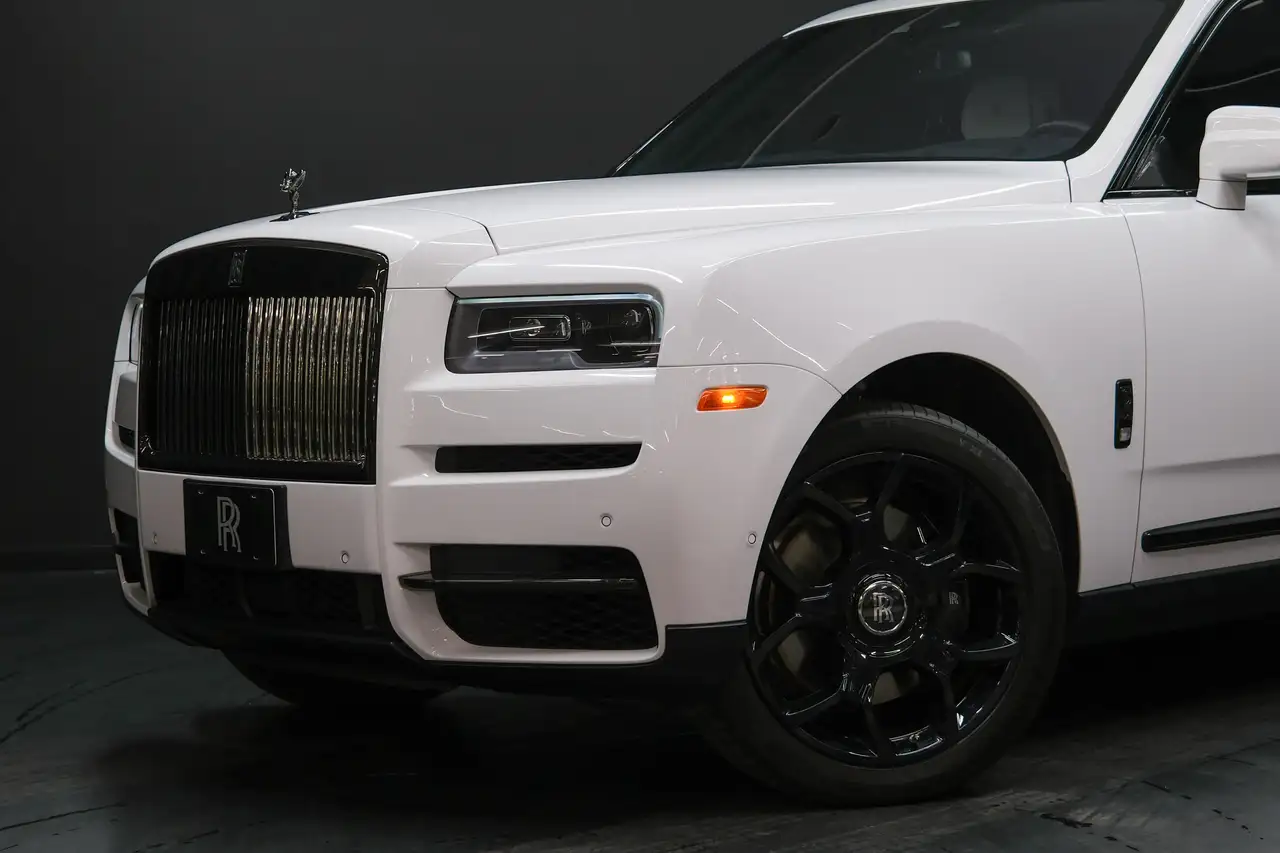 Rolls-Royce Cullinan снимка Rolls-Royce Cullinan