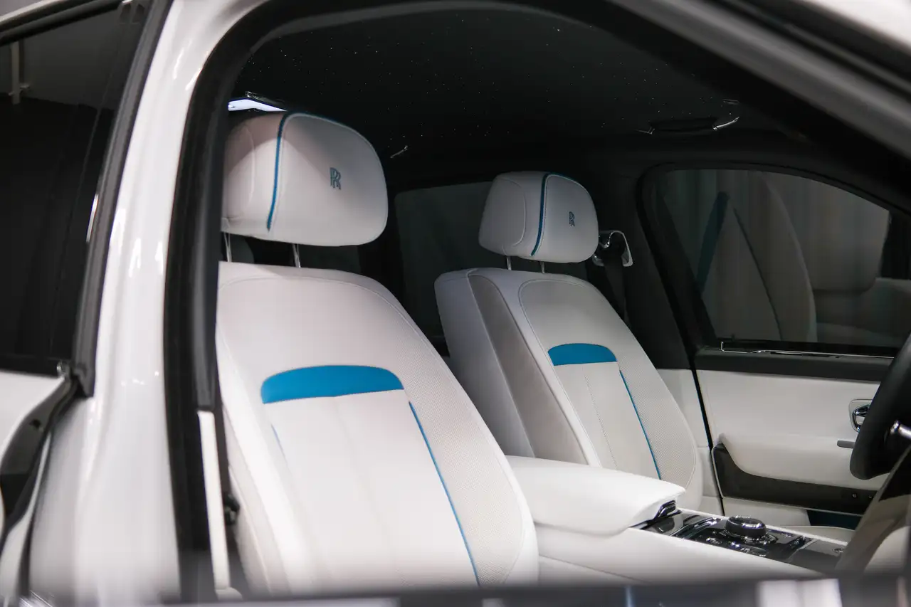 Rolls-Royce Cullinan снимка Rolls-Royce Cullinan