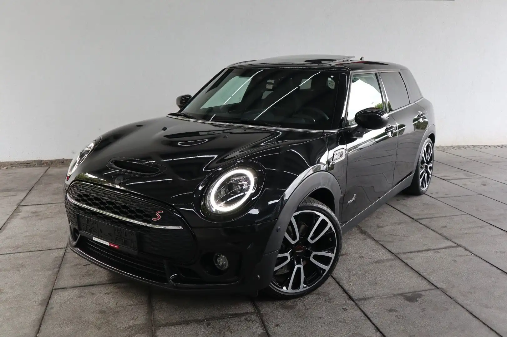 MINI Cooper SD Clubman ALL4*JCW-Kit*Pano*R.Kam*HUD Zwart - 1