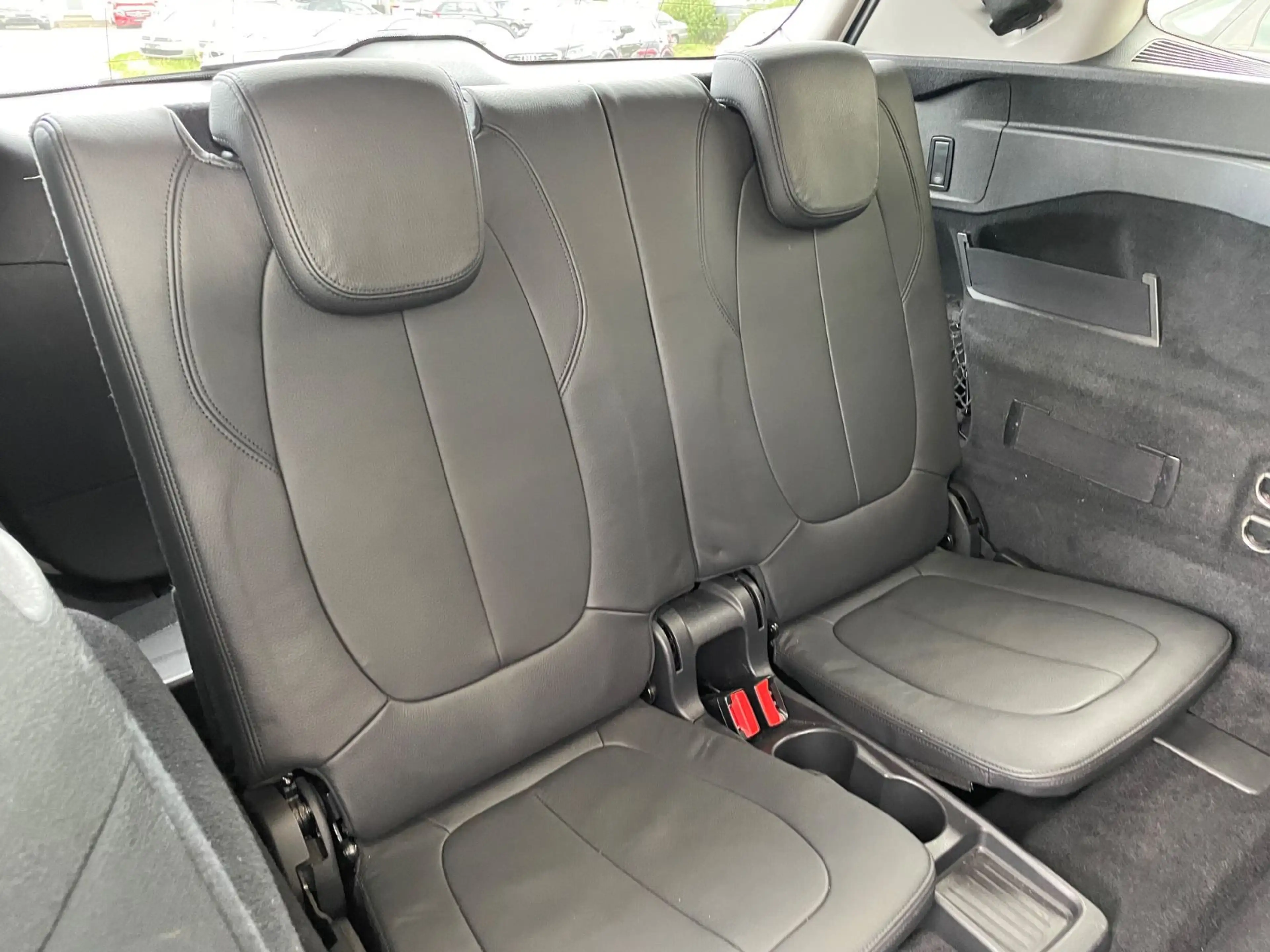 BMW 220 2 Gran Tourer LEDER/LED/NAVI/AHK/PANO/7-SITZ — photo 13