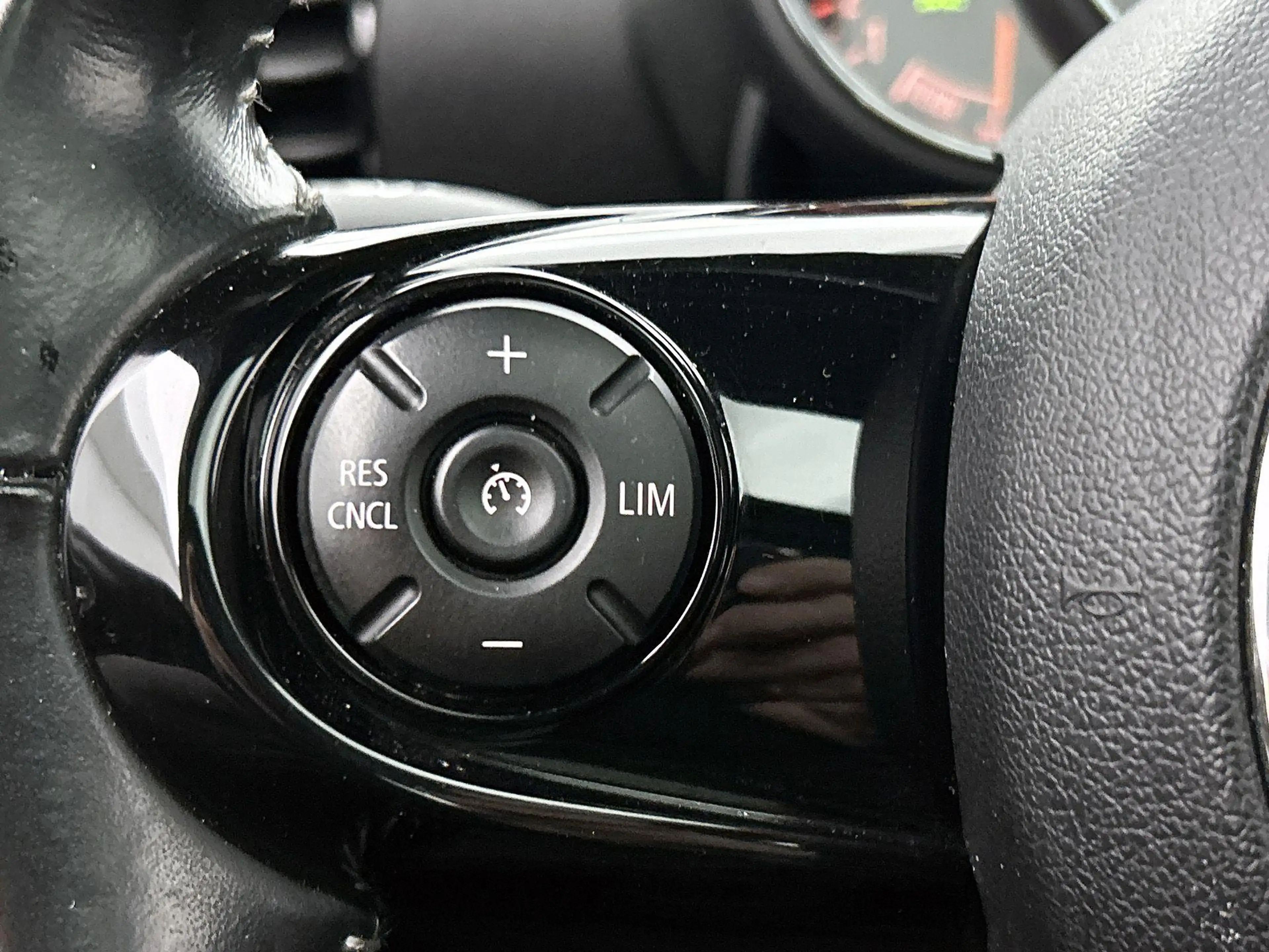 MINI Cooper Clubman 1.5 Chili Hyde Park — photo 6