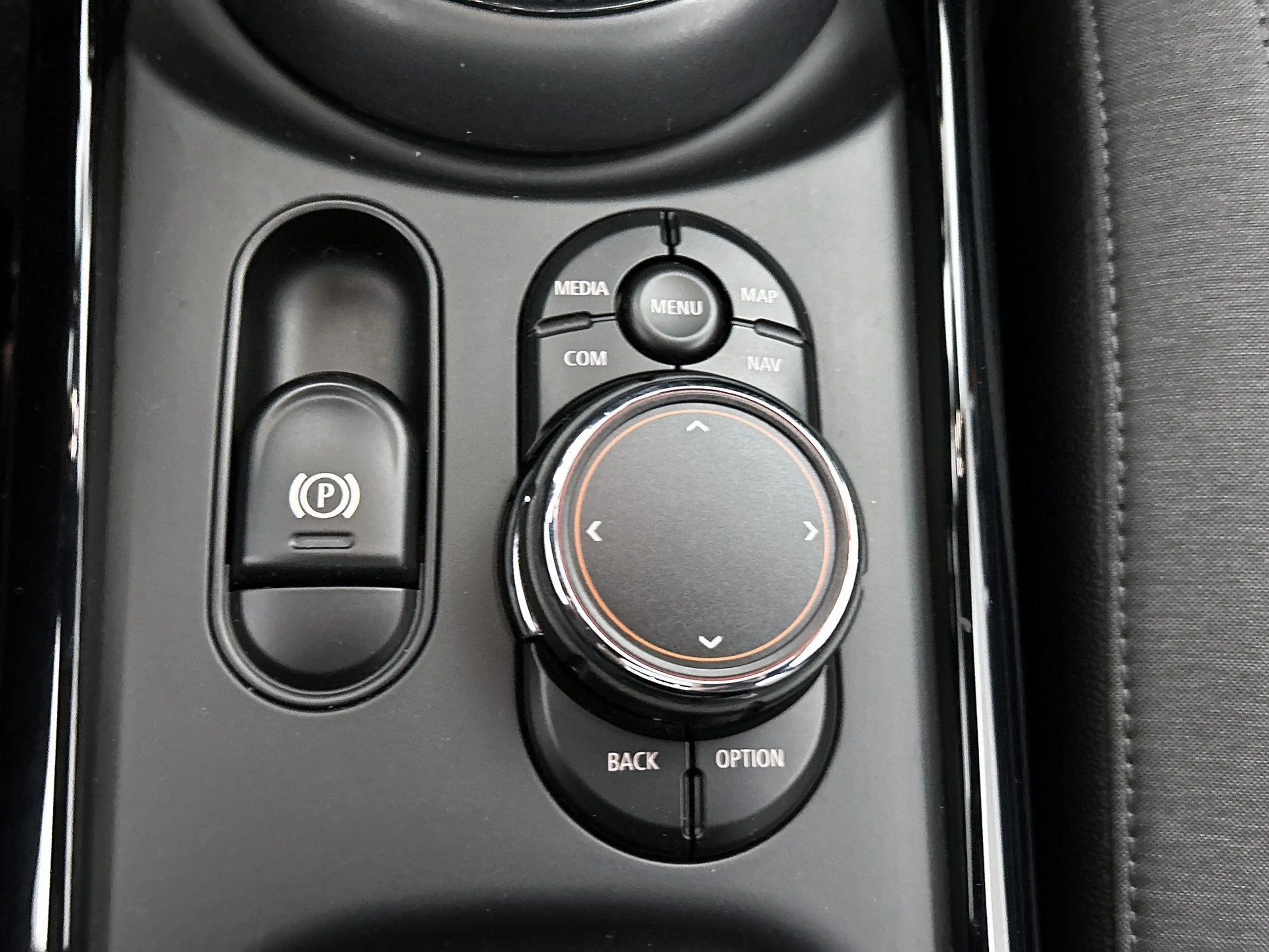 MINI Cooper Clubman 1.5 Chili Hyde Park — photo 10