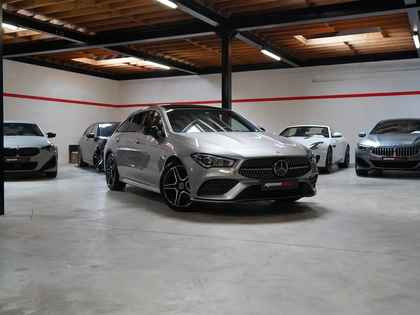 Mercedes-Benz CLA 180 AMG-LINE | PANO | TREKHAAK | LED Beige - 1