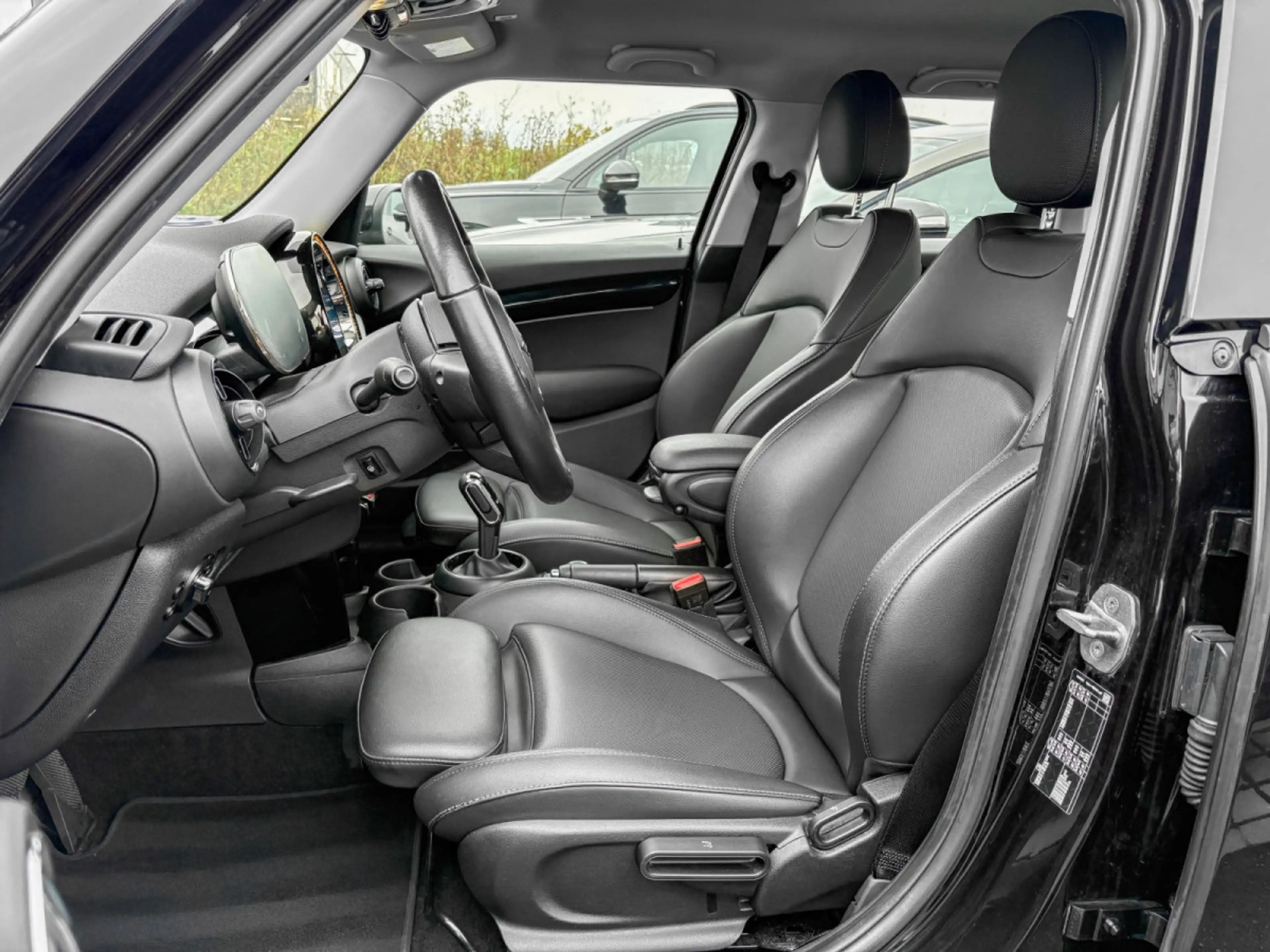 MINI Cooper COOPER 5-trg/NAVI/KOMFORT/PDC — photo 13