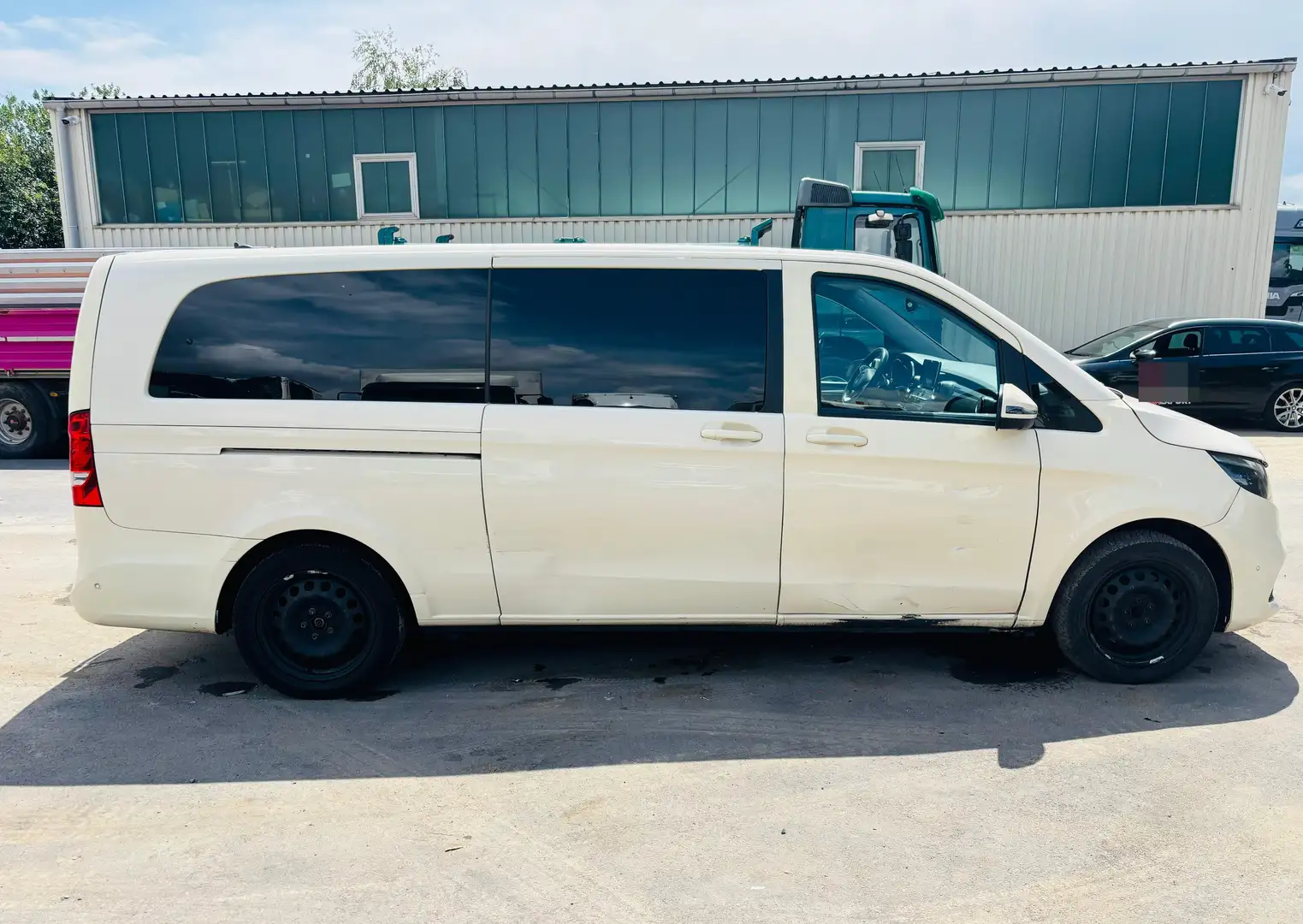 Mercedes-Benz V 220 V 220 d extralang*PDC/360°/Leder/ElekHeckklappe Beige - 2
