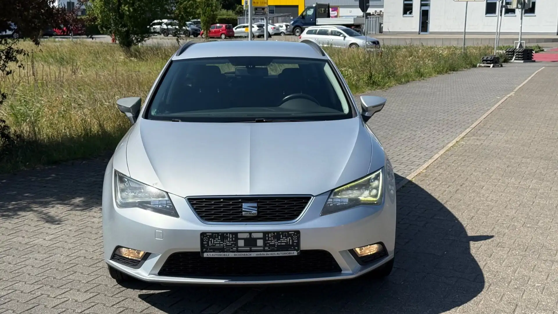 SEAT Leon ST Style*LED*SEHR GEPFLEGTER ZUSTAND * Silber - 2