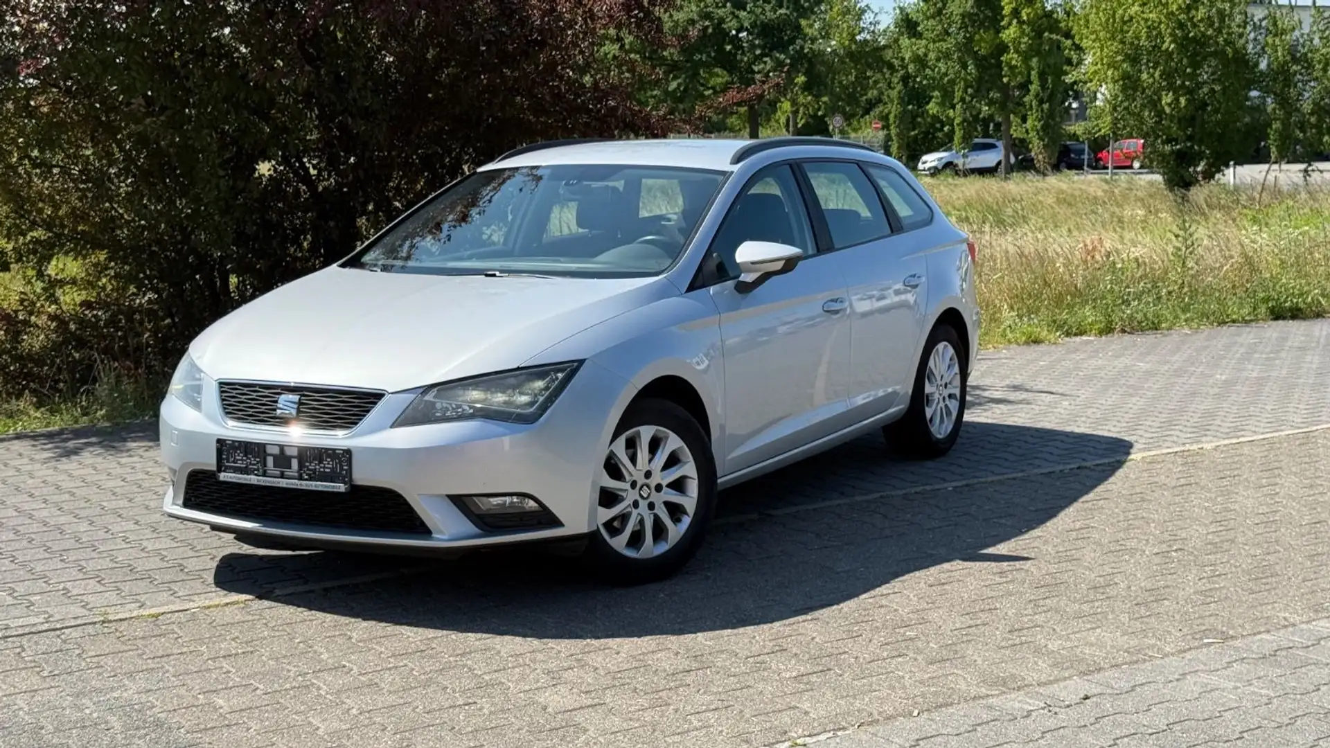 SEAT Leon ST Style*LED*SEHR GEPFLEGTER ZUSTAND * Silber - 1
