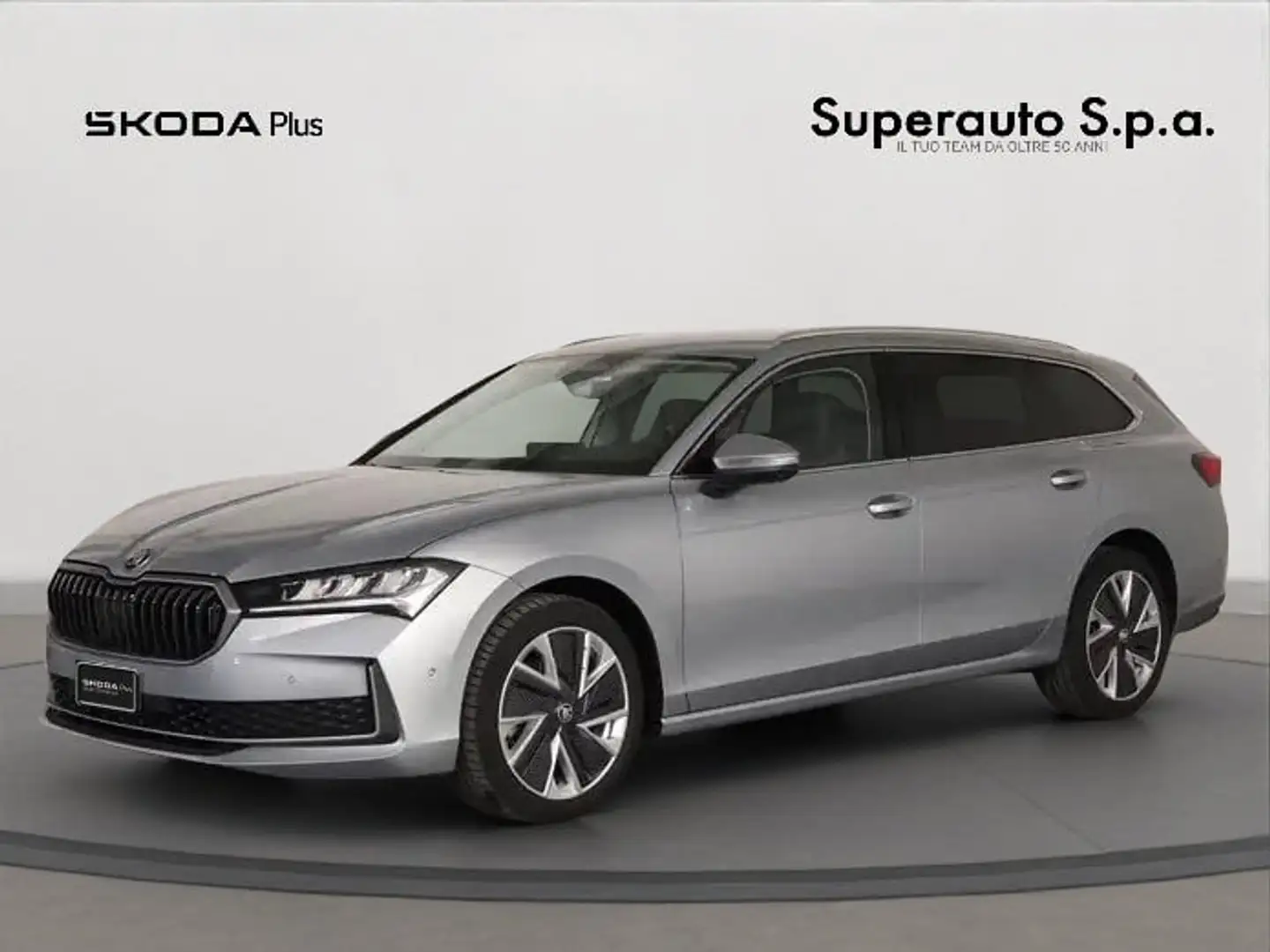 Skoda Superb 2.0 TDI DSG Wagon Selection Argento - 1