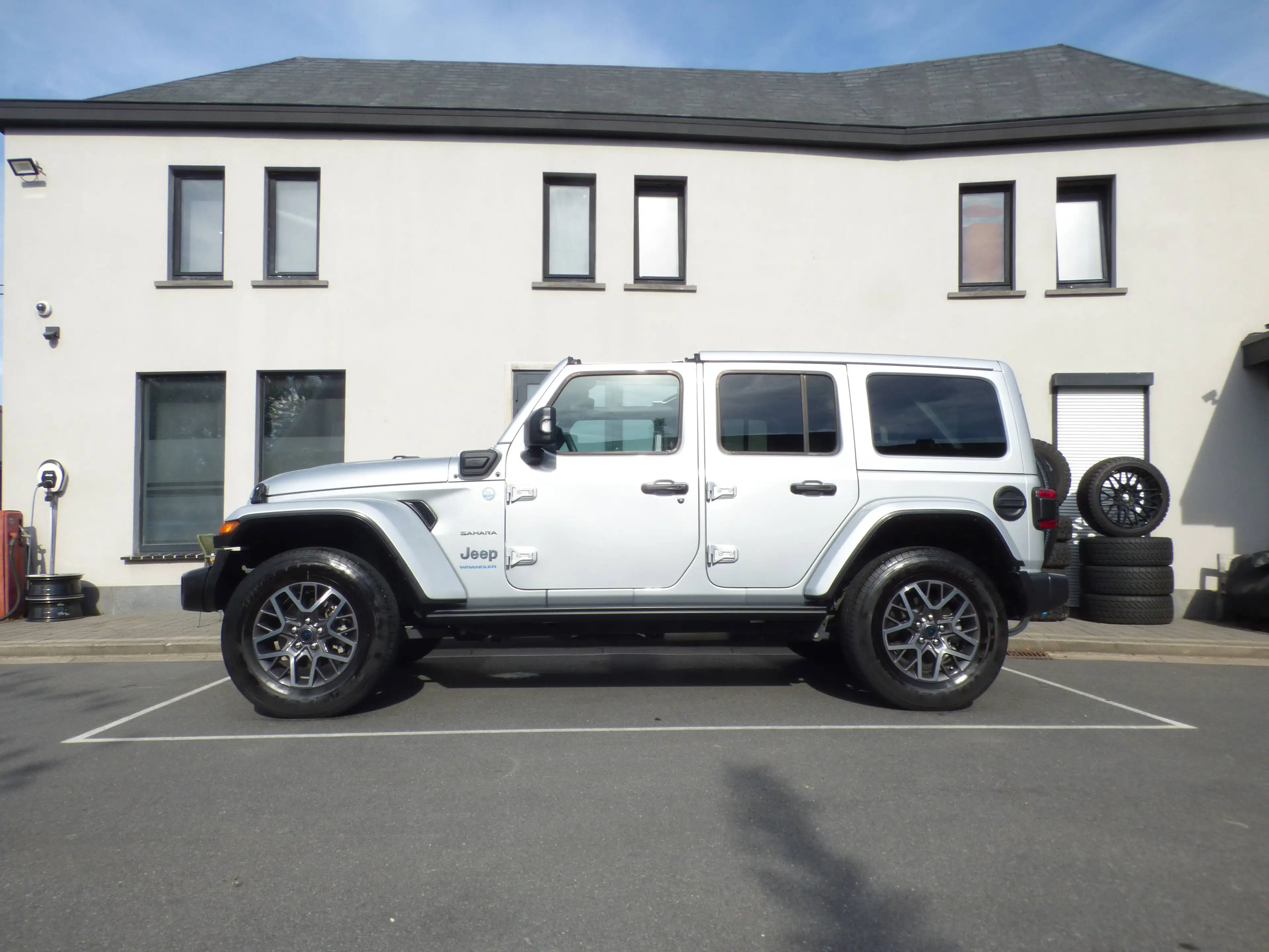 Jeep Wrangler Wrangler PHEV 2.0 Turbo 4xe Sahara **17833km** — photo 2