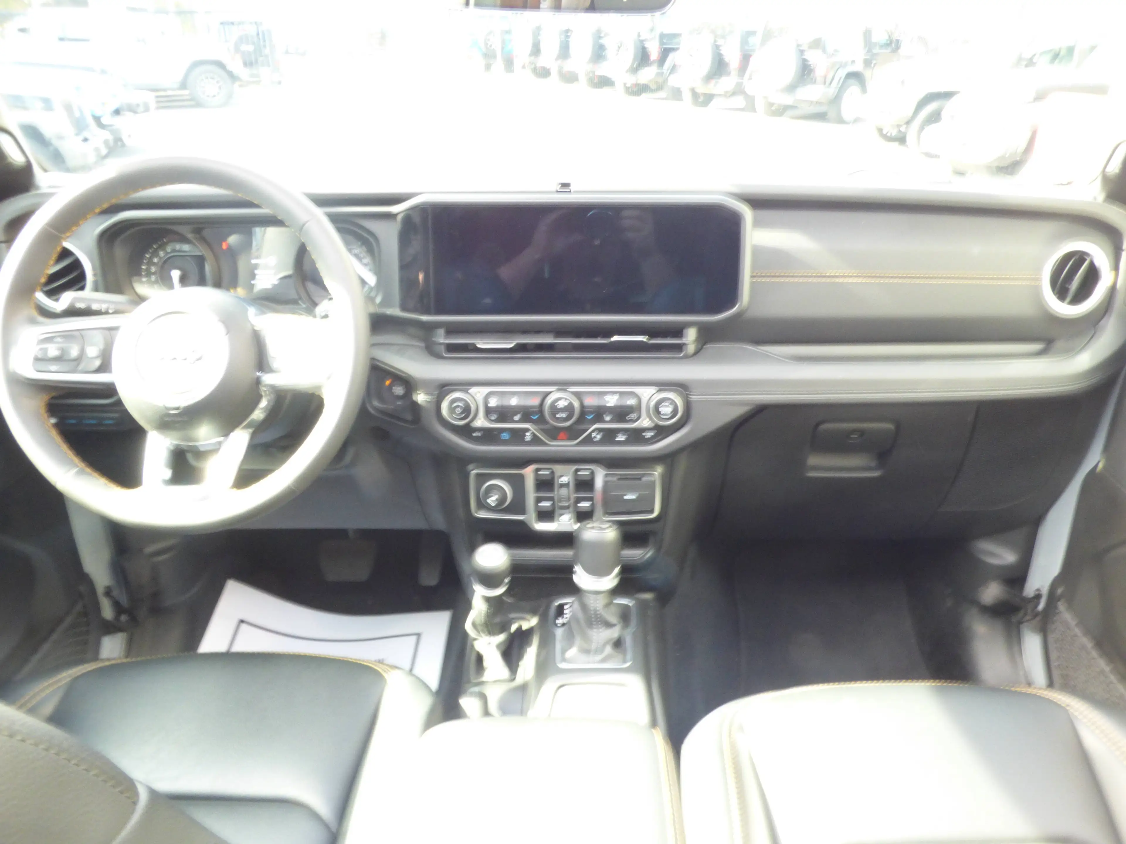 Jeep Wrangler Wrangler PHEV 2.0 Turbo 4xe Sahara **17833km** — photo 10