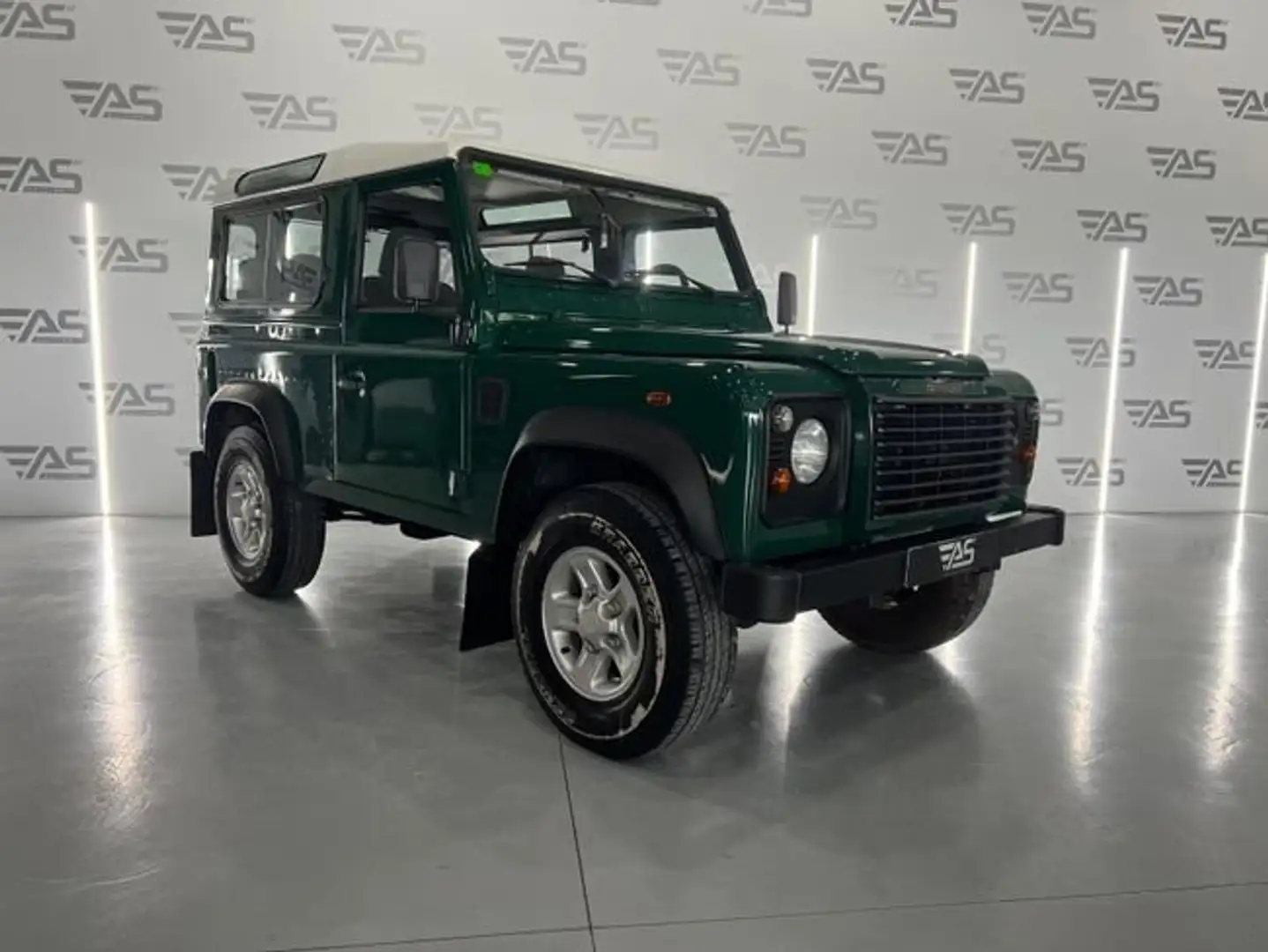 Land Rover Defender 90TDI Techo Duro Verde - 2