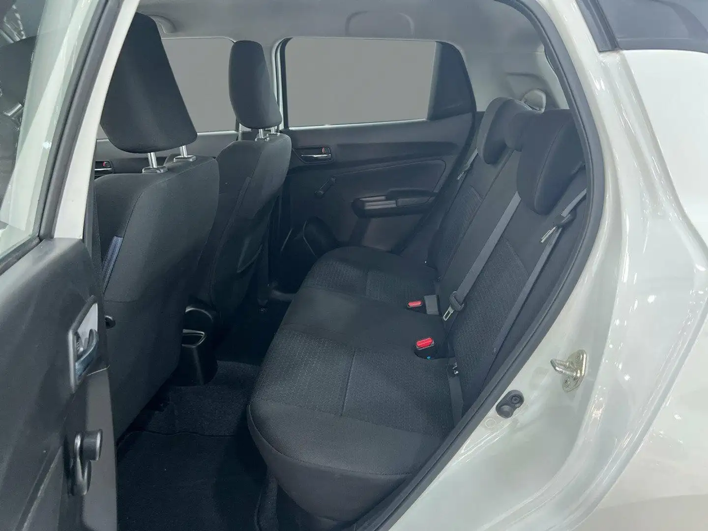 Suzuki Swift 1.2 GLE Mild Hybrid Blanco - 2