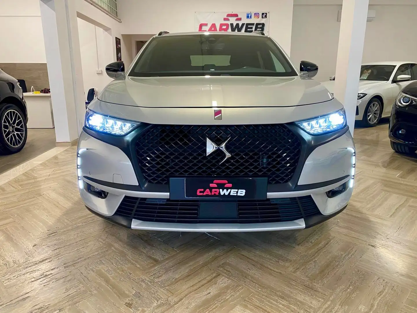 DS Automobiles DS 7 Crossback 2.0 bluehdi Performance Line+ 180cv auto Grigio - 2