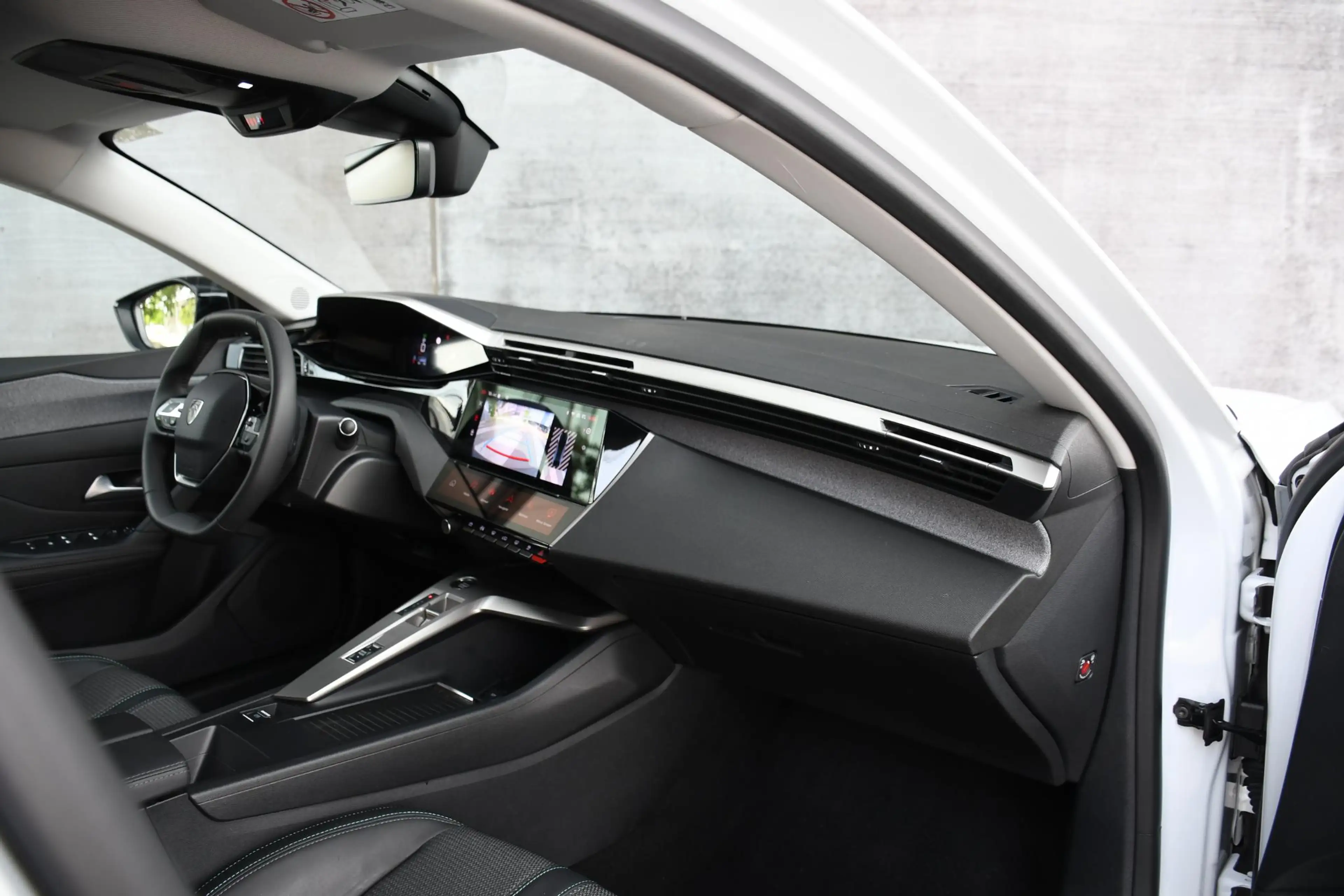 Peugeot 408 Allure 1.2 Hybrid 145pk Automaat ADAPT. CC | 19''L — photo 9