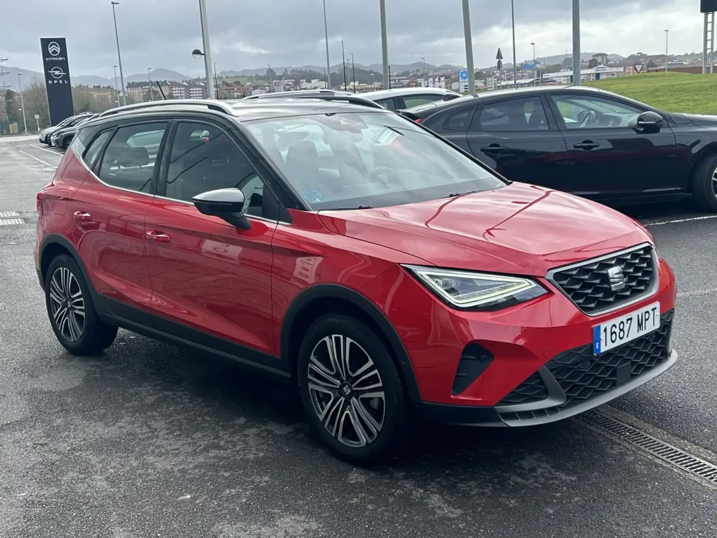 SEAT Arona 1.0 TSI S&S FR XM 110 Rot - 2