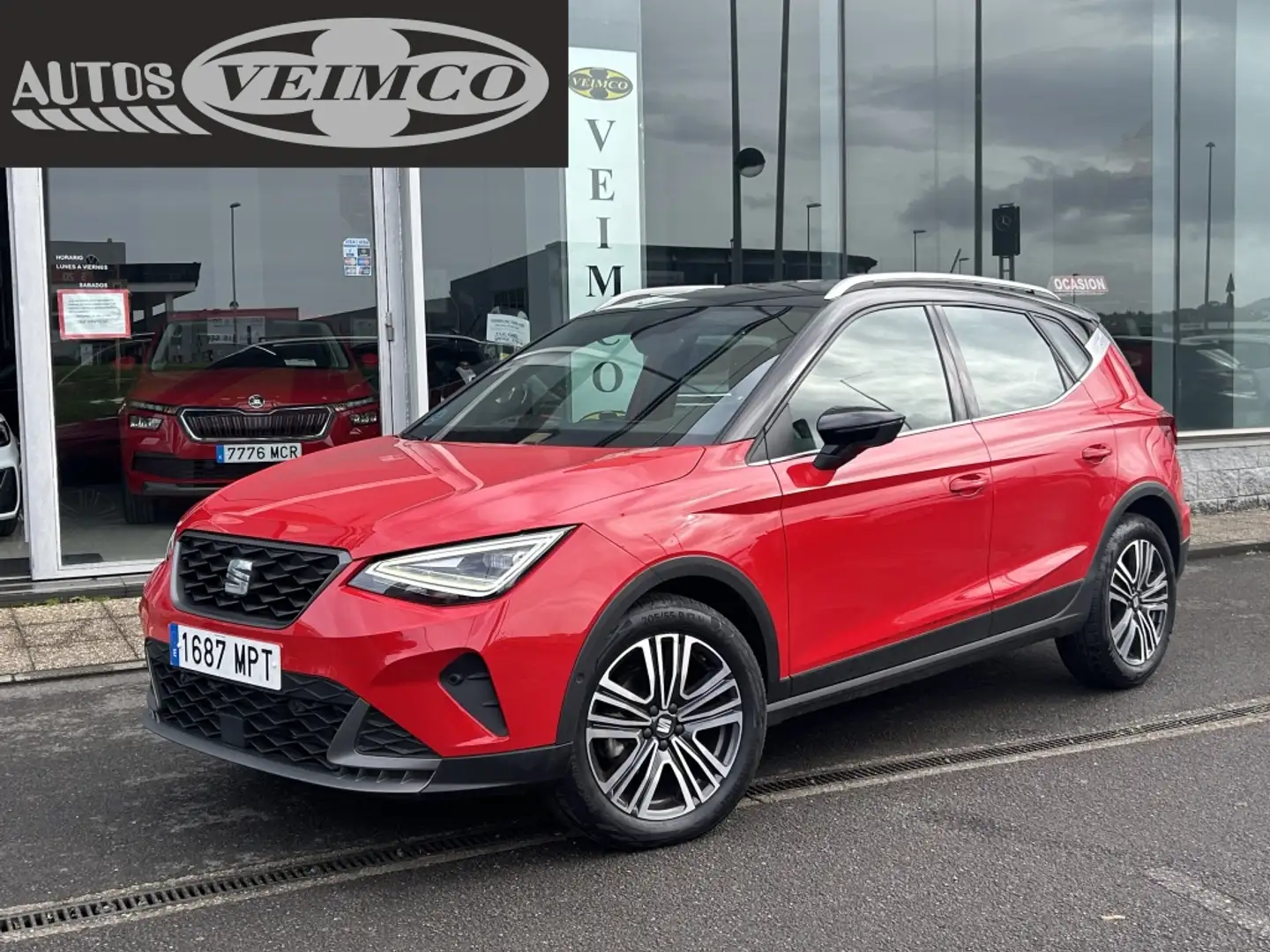 SEAT Arona 1.0 TSI S&S FR XM 110 Rot - 1