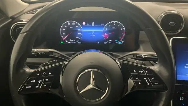 Mercedes-Benz C-Class view 8