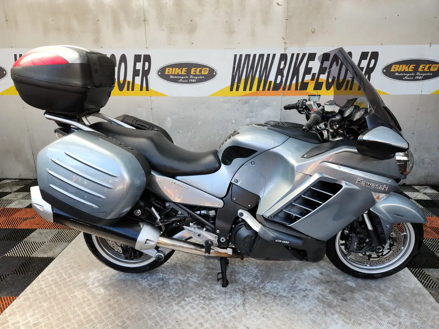 Kawasaki GTR 1400 Gris - 1
