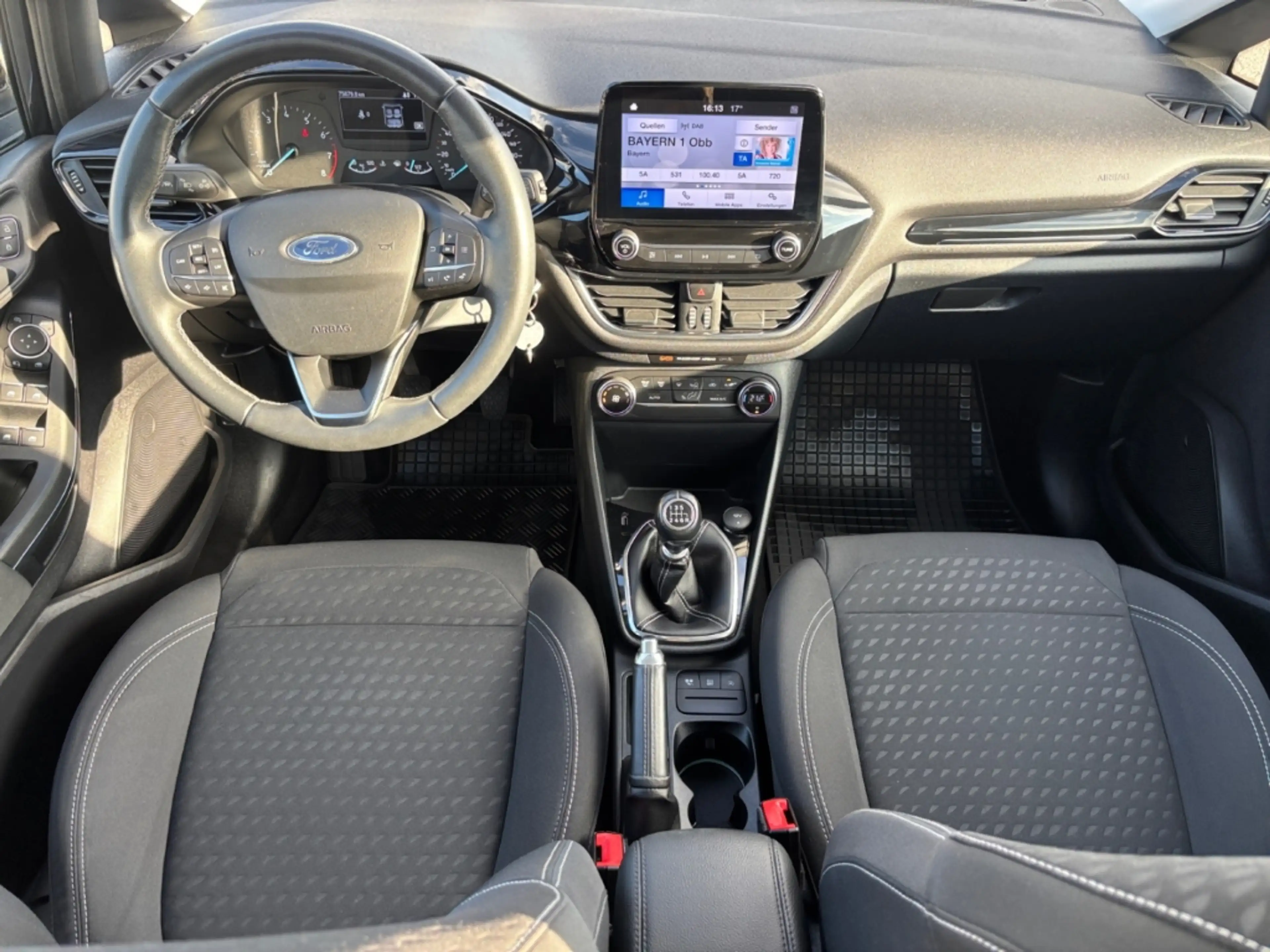 Ford Fiesta Titanium AHK PDC FSE BT USB eAS LED Apple CarPlay — photo 13
