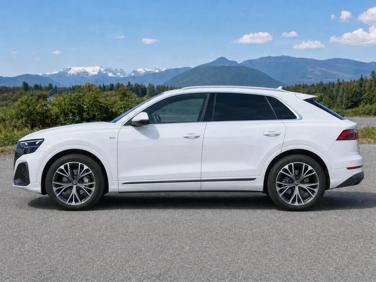 Audi Q8 photo Audi Q8