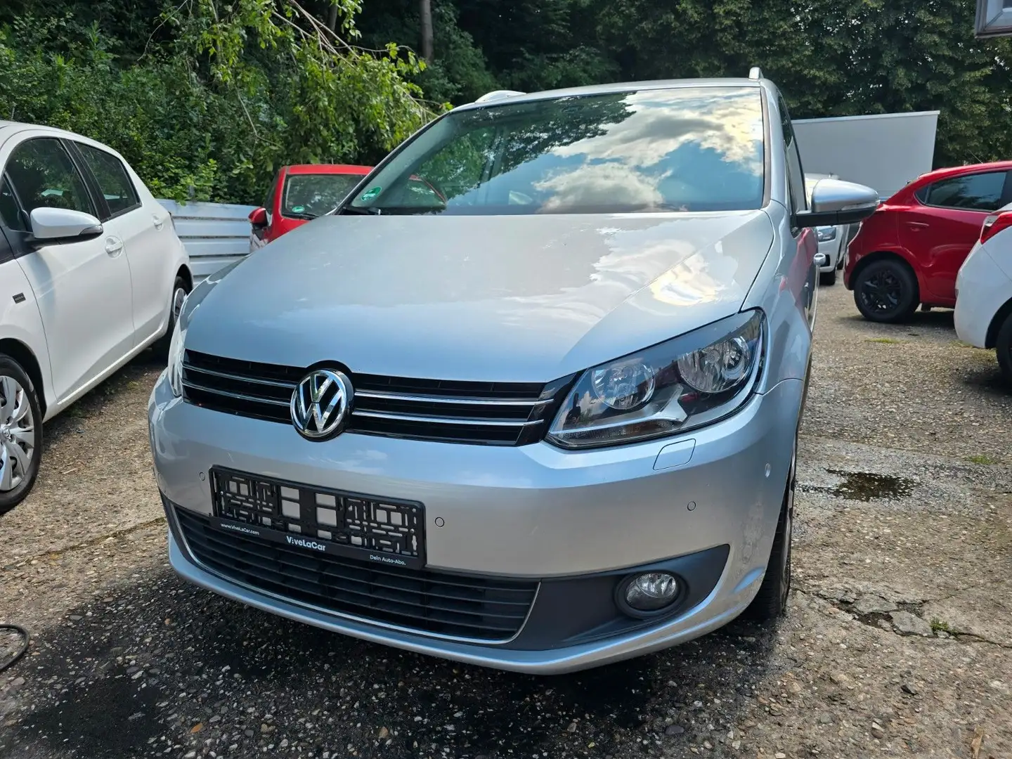 Volkswagen Touran Cup BMT*7Sitzer *AUTOMATIK * Silber - 2