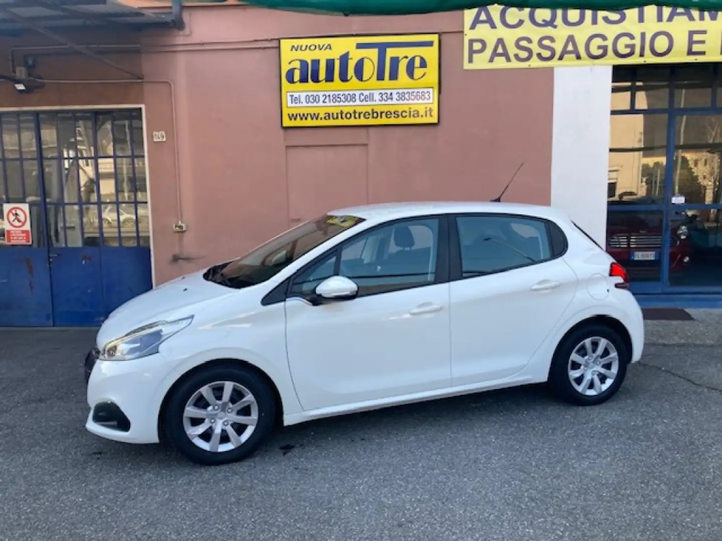 Peugeot 208 BlueHDi 100 S&S 5 porte Active Blanco - 2