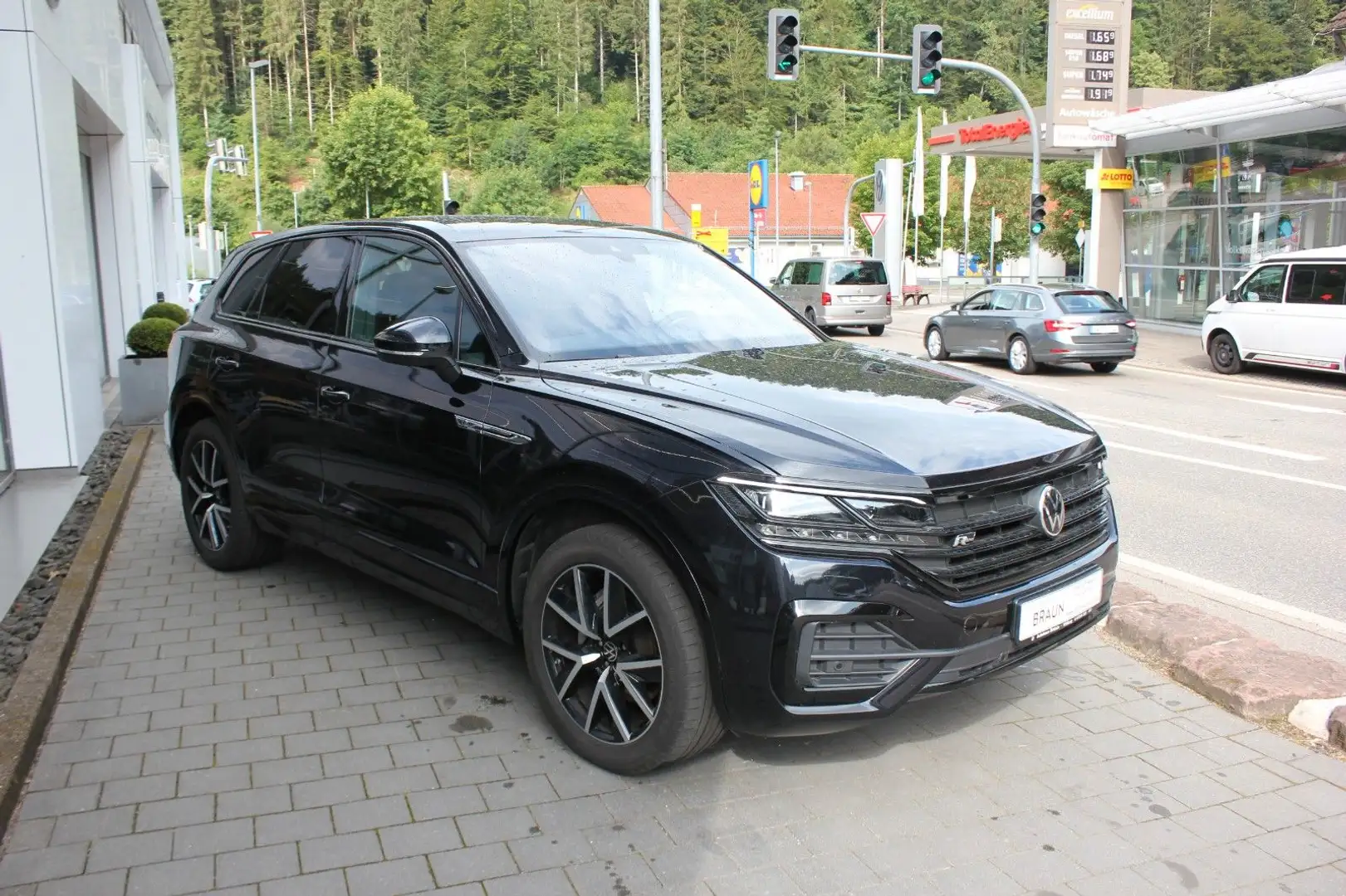Volkswagen Touareg R-Line 3.0 V6 TDI 4Motion DSG Schwarz - 2