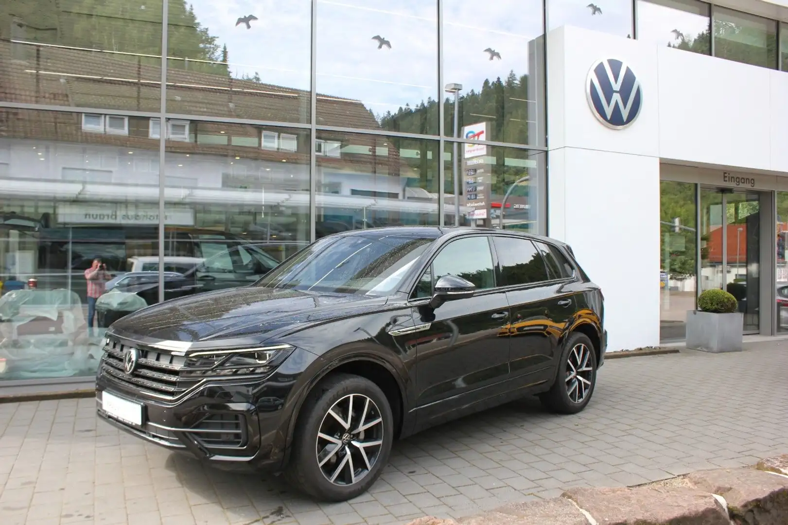 Volkswagen Touareg R-Line 3.0 V6 TDI 4Motion DSG Schwarz - 1