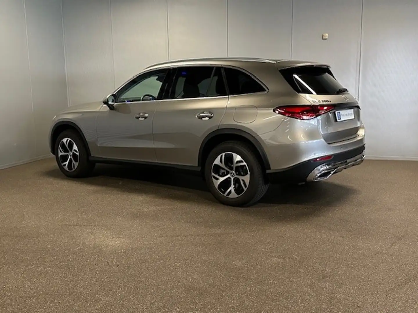 Mercedes-Benz GLC 300 300e 4 Matic Avantgarde Advanced-PANORAMA-TREKHAAK Beige - 2