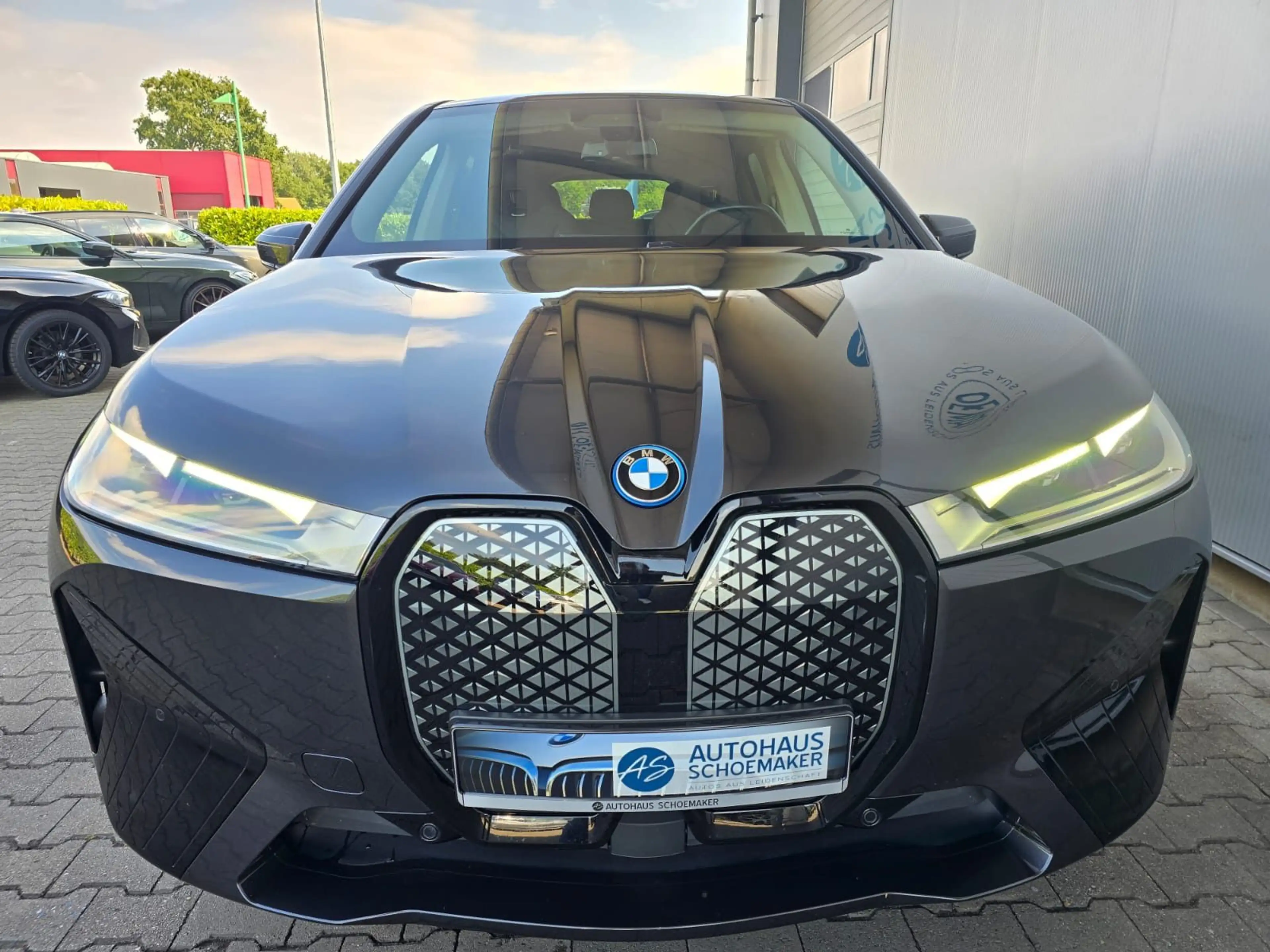 BMW iX xDrive40 Sport*21 Zoll,Dr.Ass.Pro,RFK,SOH:98% — photo 9