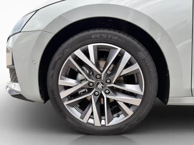 Skoda Octavia view 7