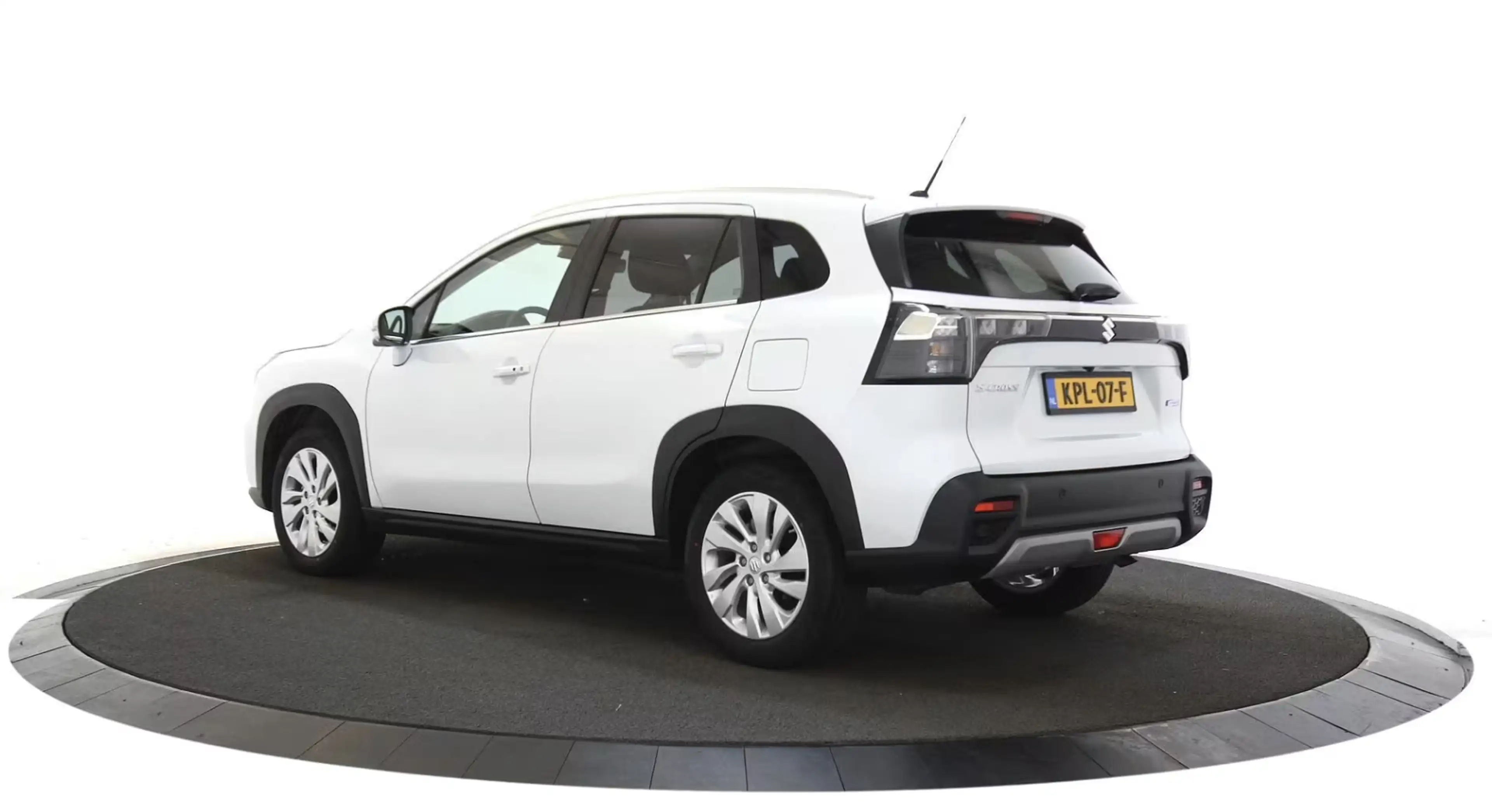 Suzuki S-Cross 1.4 Boosterjet Select Hybrid Camera / Navigatie / — photo 3