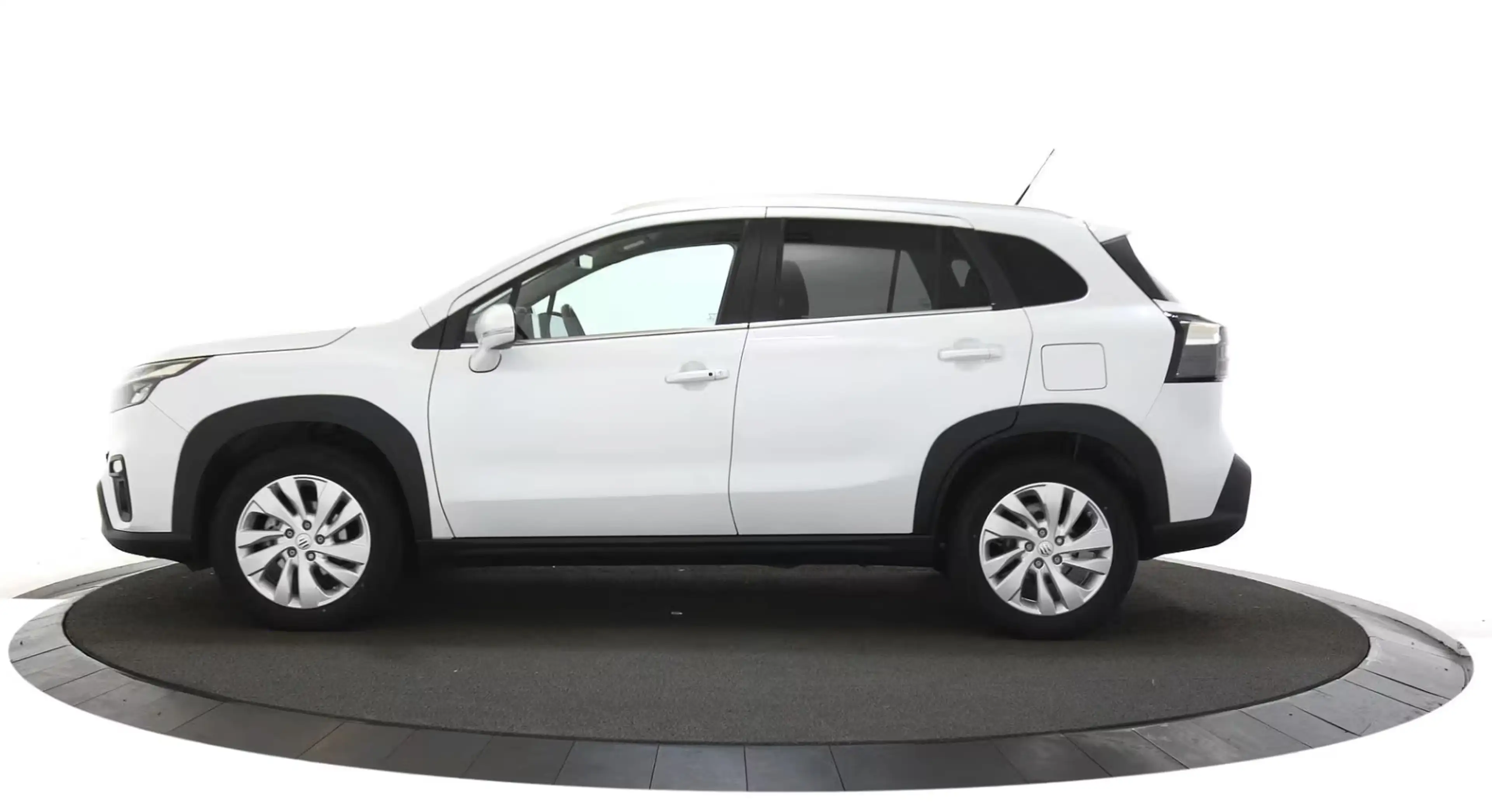 Suzuki S-Cross 1.4 Boosterjet Select Hybrid Camera / Navigatie / — photo 2