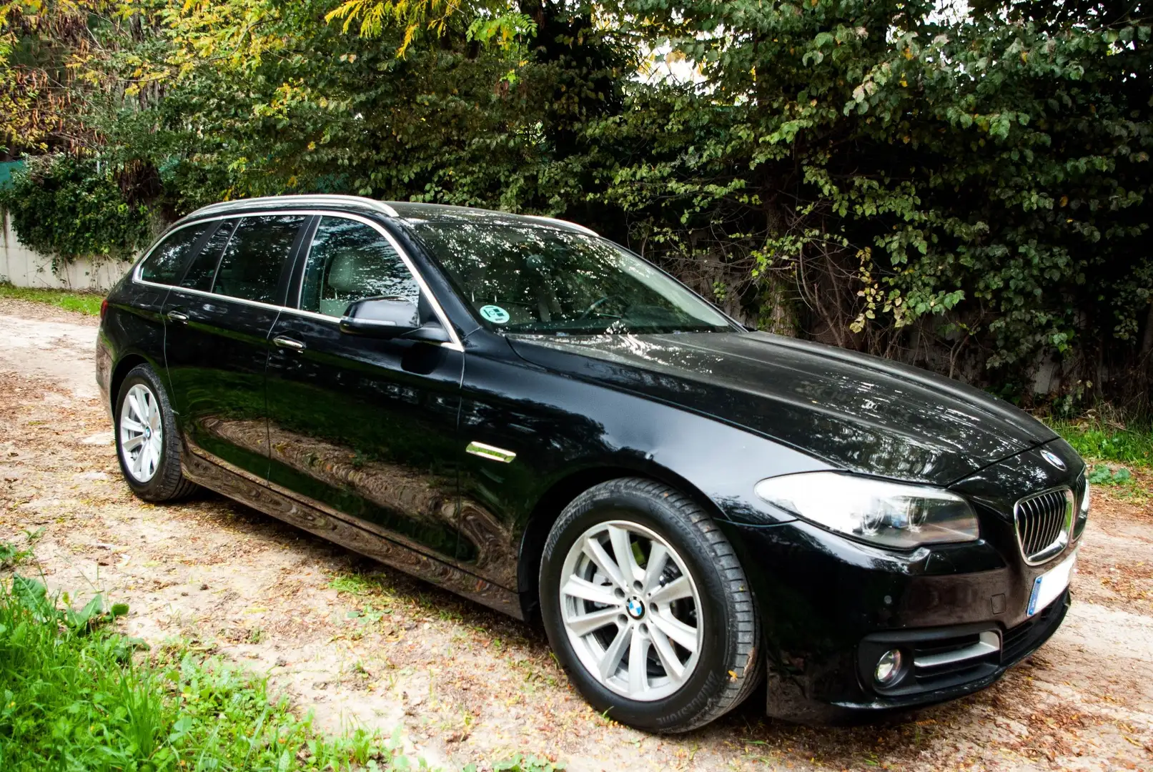 BMW 520 TOURING LCI - MOTOR B47 190cv - Aut. - 2