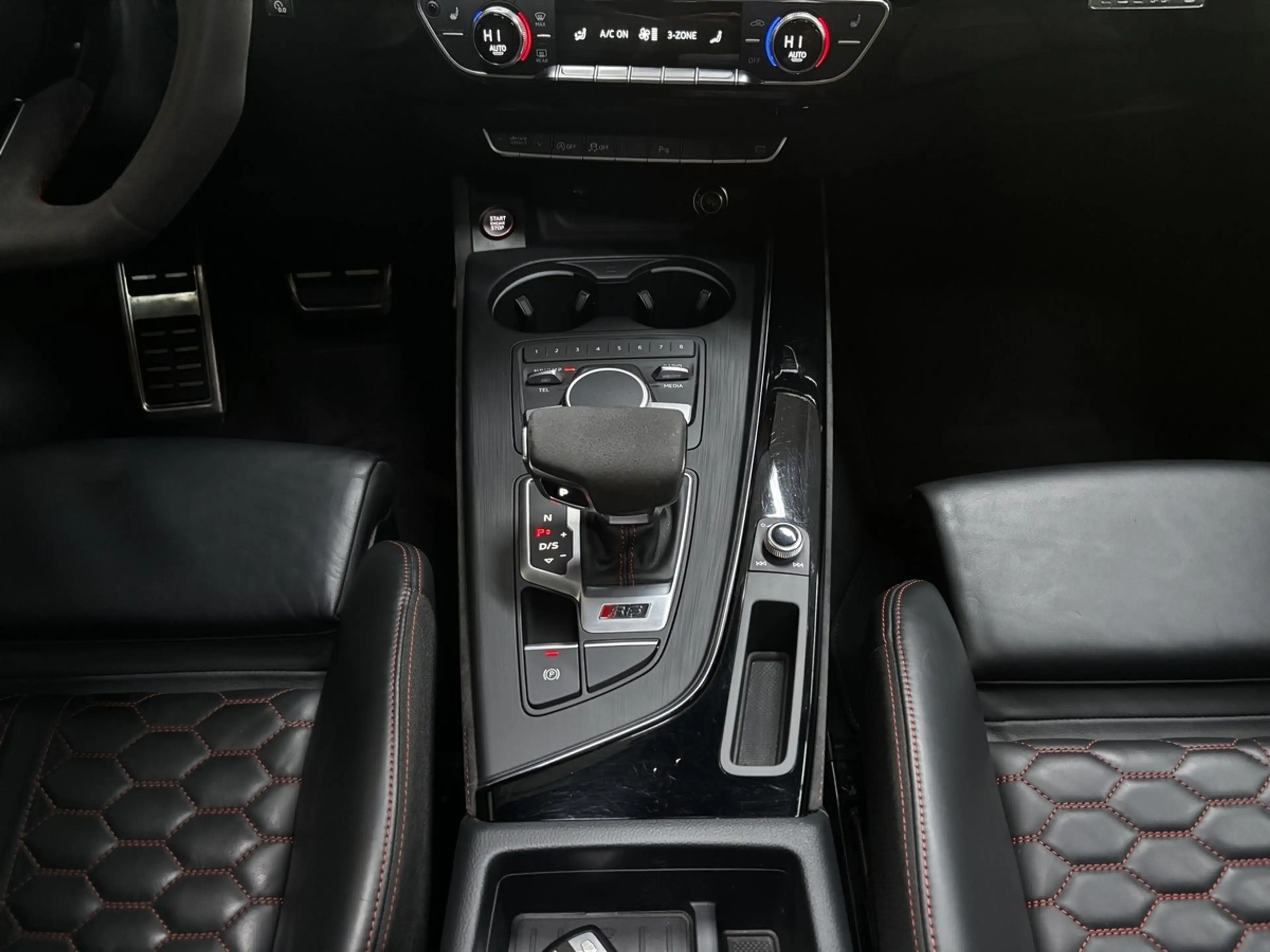 Audi RS4 2.9 TFSI LED ACC Pano B&O RS-Sitze AGA 280km/h — photo 14