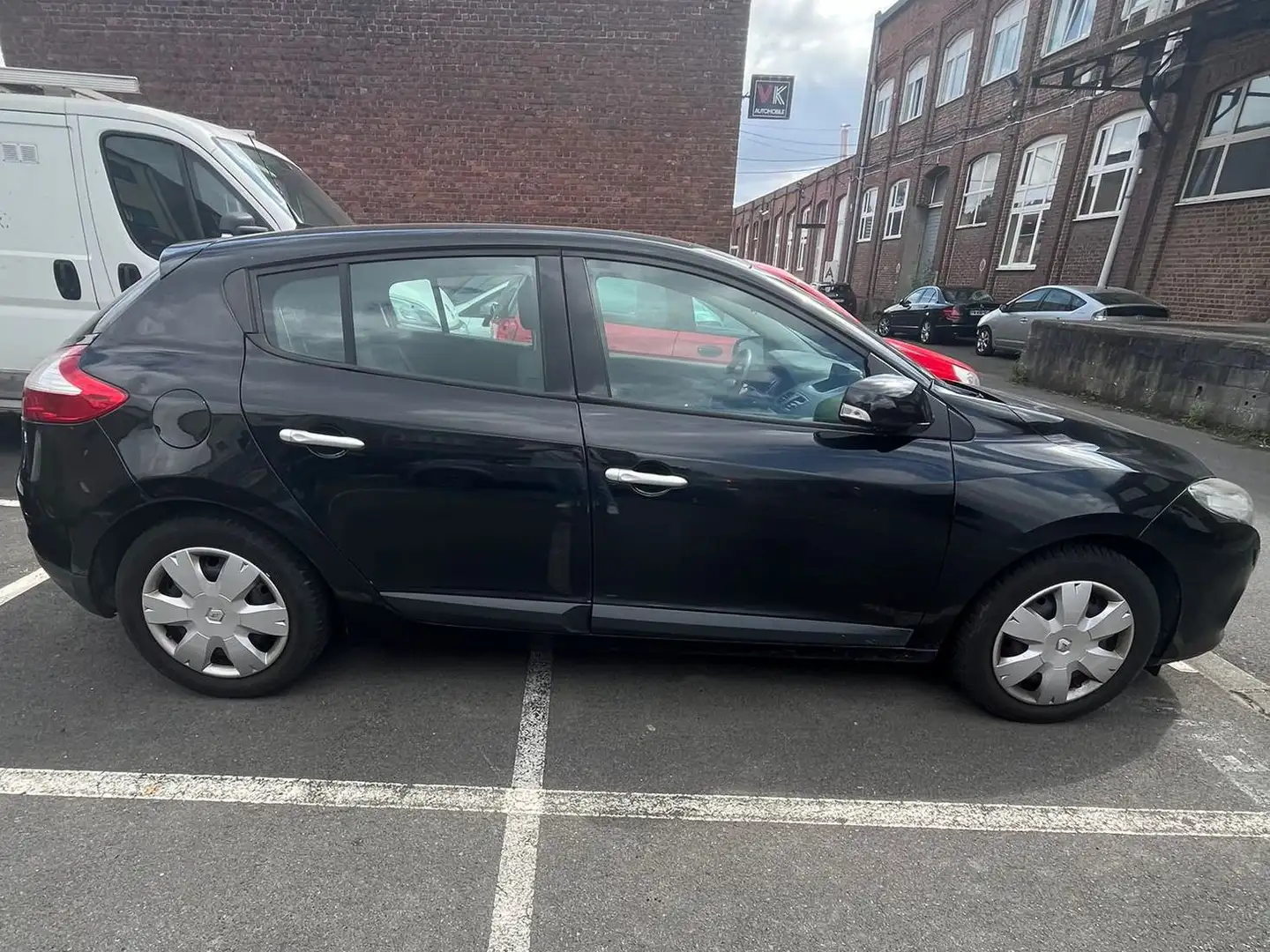 Renault Megane Carminat Tom-Tom Euro 5 EDC crna - 2