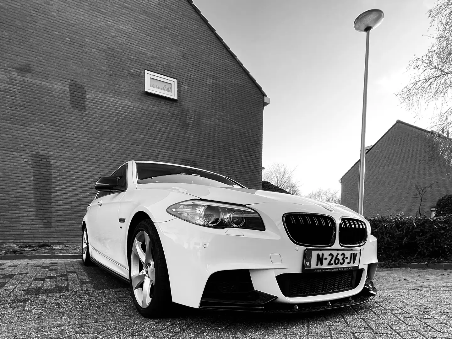 BMW 528 BMW 528iA F10 VERKOCHT Wit - 1