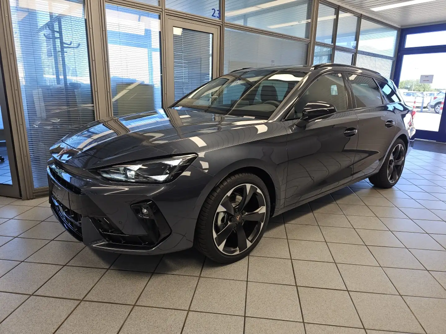 CUPRA Leon Matrix-LED,e-Heckkl.,AHK ankl Gri - 2