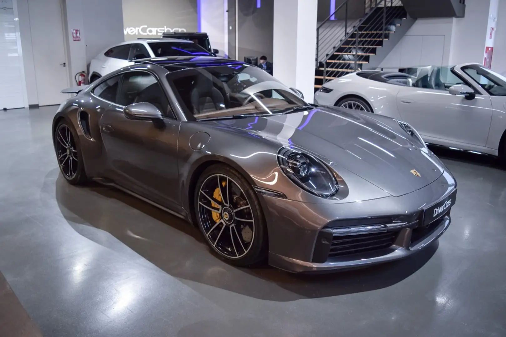 Porsche 992 Turbo S Coupé PDK Grau - 1
