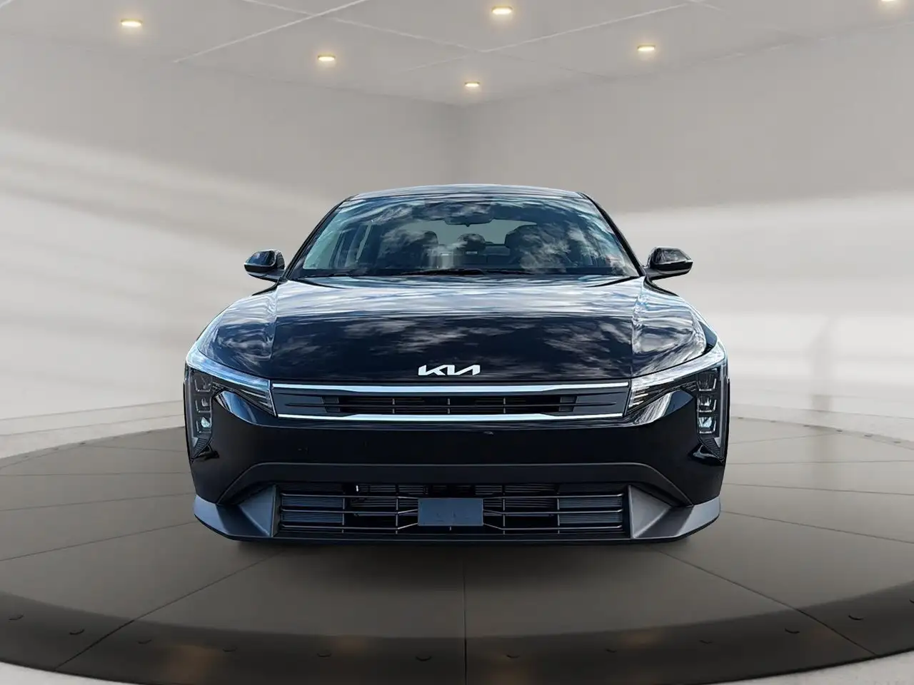 Kia K4 снимка Kia K4