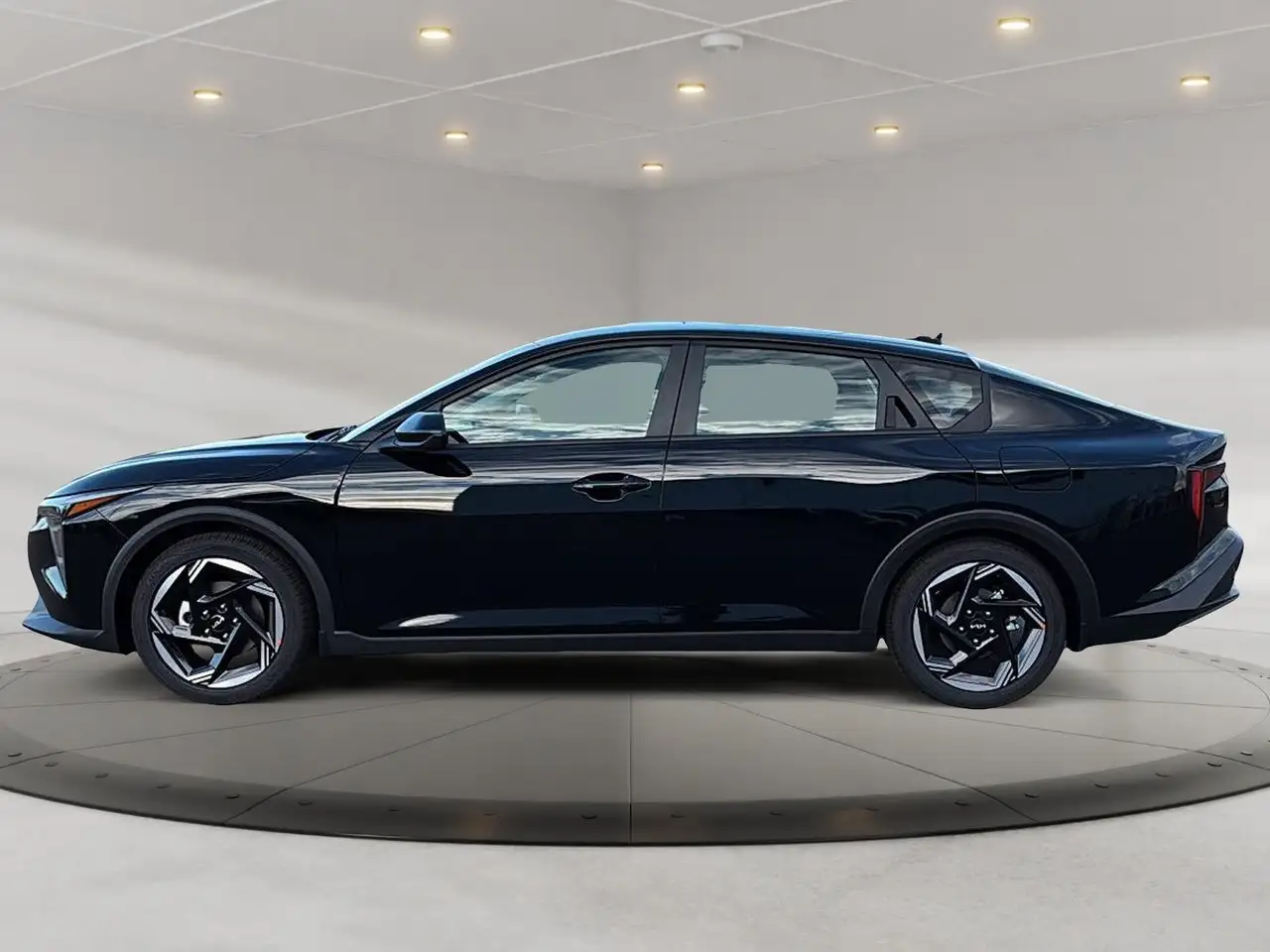 Kia K4 снимка Kia K4