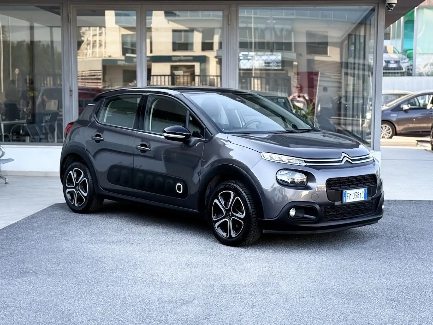Citroen C3 1.2 GPL 82CV E6 Neo. - 2017 Grigio - 1