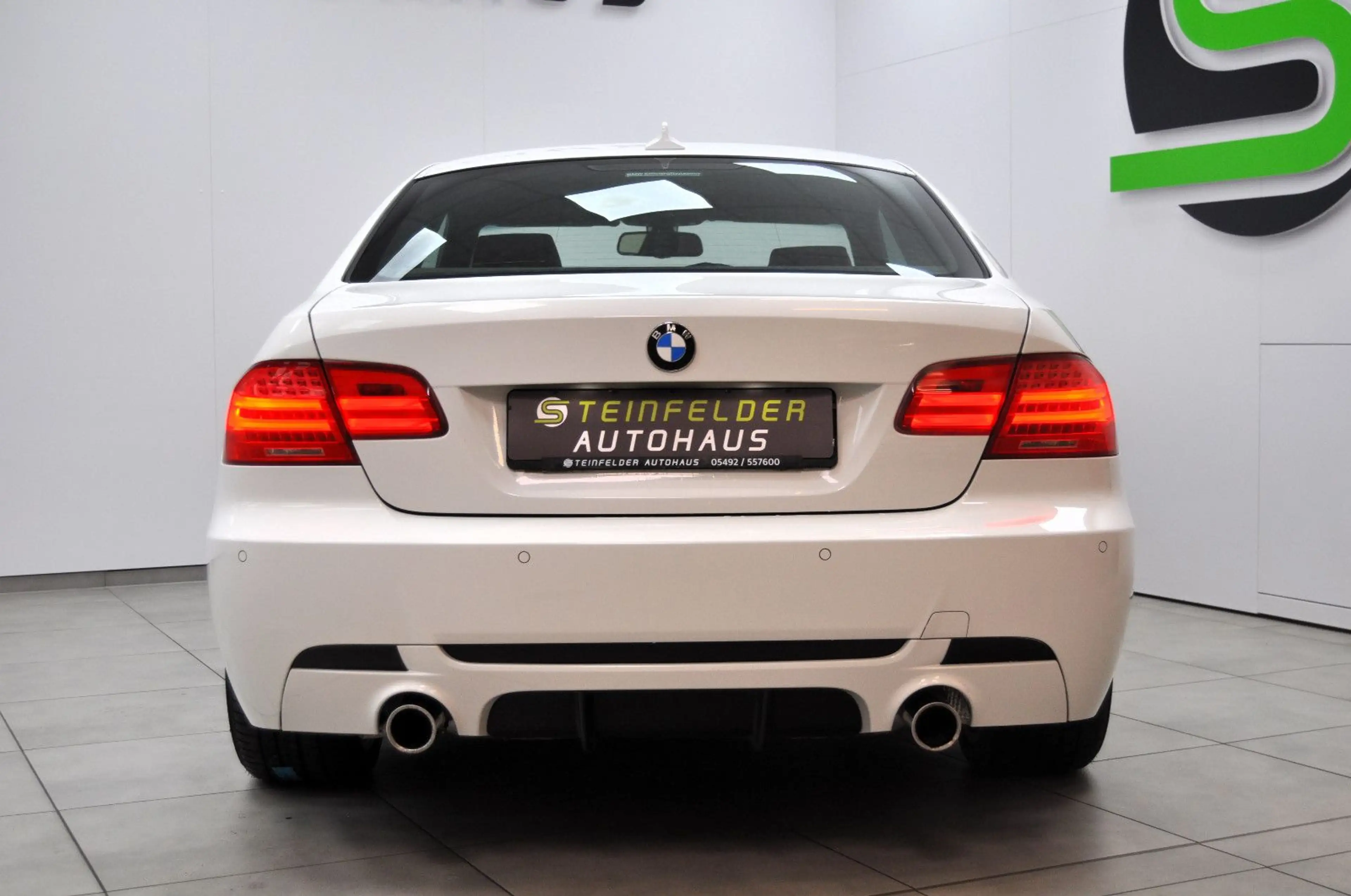 BMW 335 i xDrive Coupe M-PAKET / 1.HAND / SCHECKHEFT — photo 6