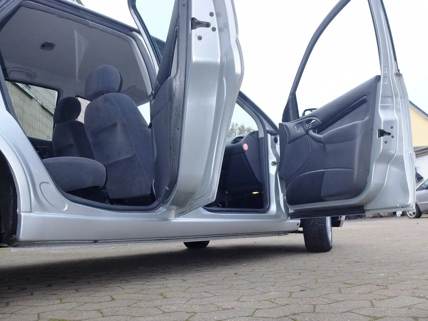 Ford Focus Ghia - 1.6 - Klima - 72Tkm - Scheckheft - Argento - 2