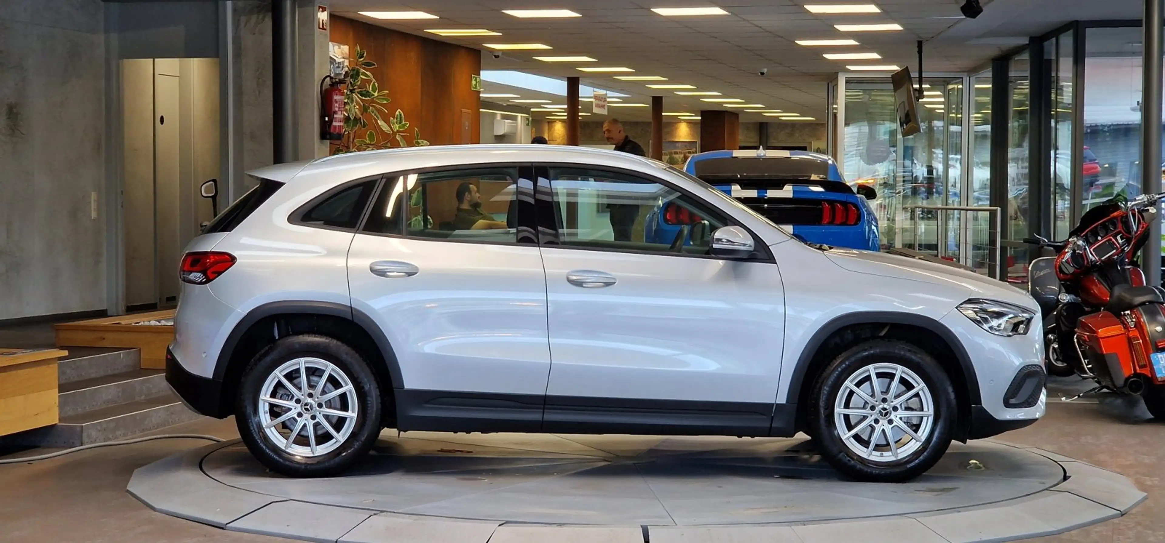 Mercedes-Benz GLA 200 d 1-Hand Aut. *KAmera*Spiegel-Paket*Navi* — photo 5