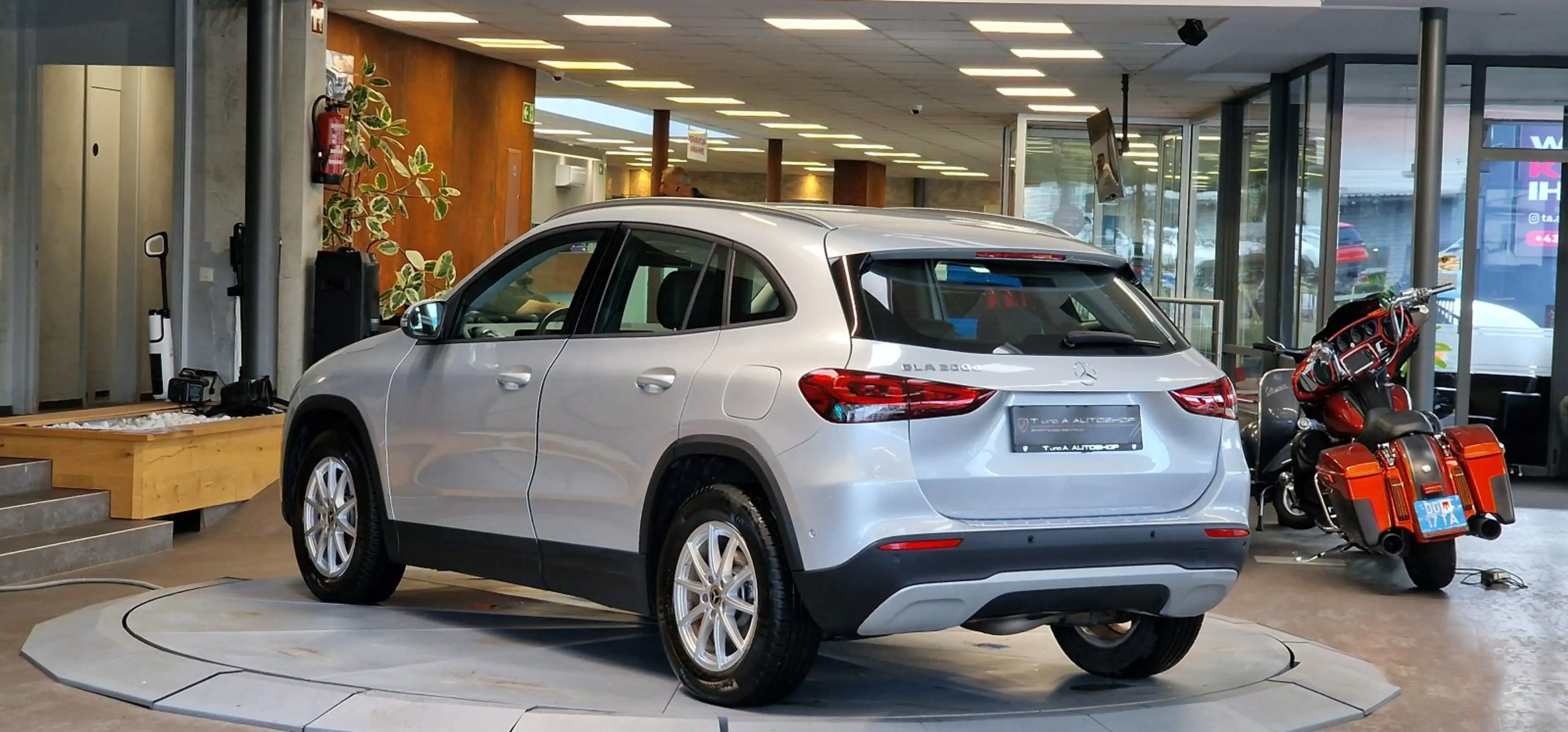 Mercedes-Benz GLA 200 d 1-Hand Aut. *KAmera*Spiegel-Paket*Navi* — photo 7