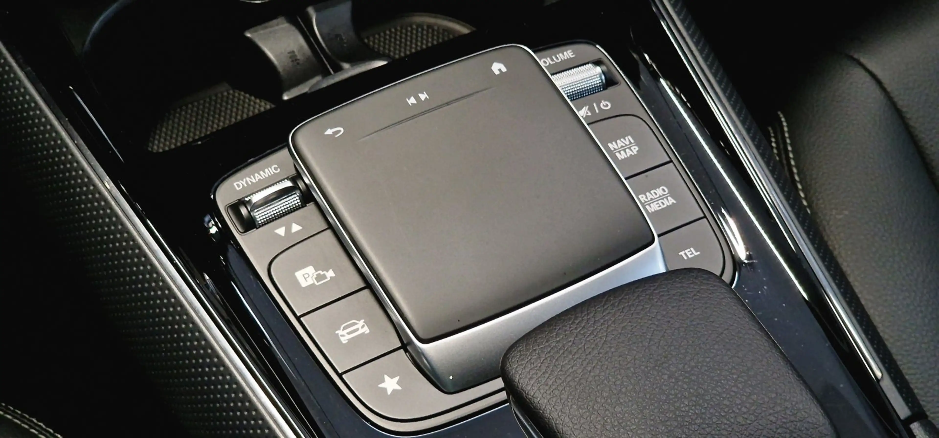 Mercedes-Benz GLA 200 d 1-Hand Aut. *KAmera*Spiegel-Paket*Navi* — photo 18